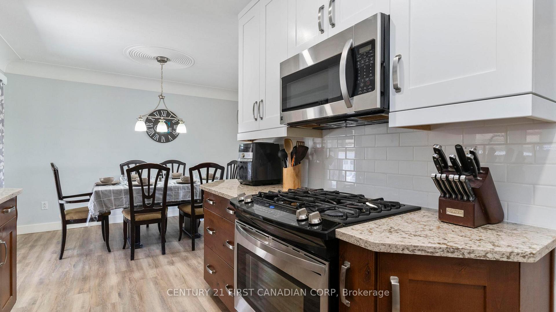 Photo 13 of 7 Cedar Street, St. Thomas — HOMEH