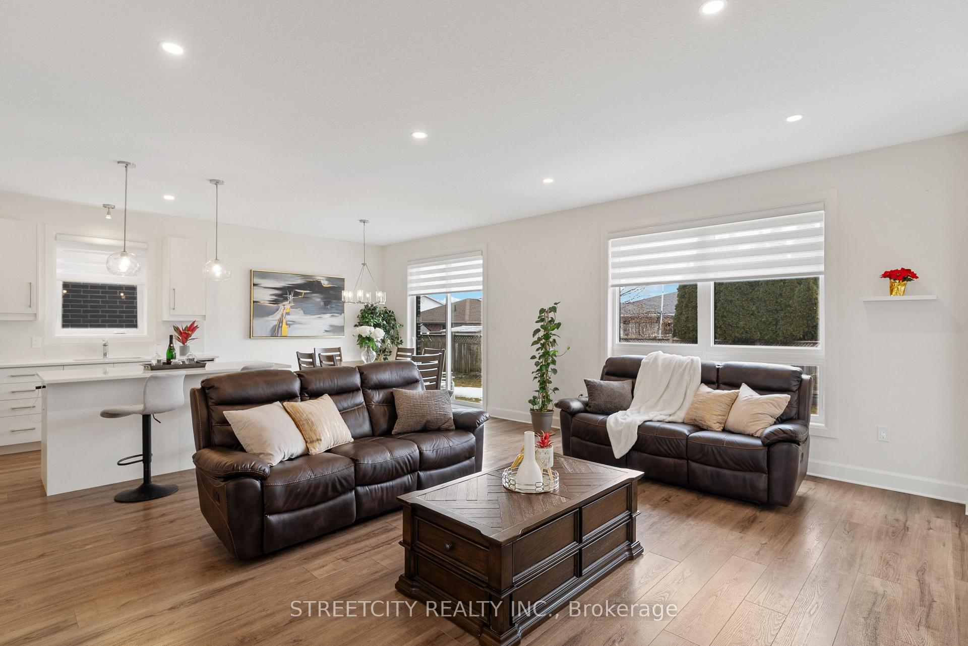 Photo 6 of 8 Welch Court, St. Thomas — HOMEH