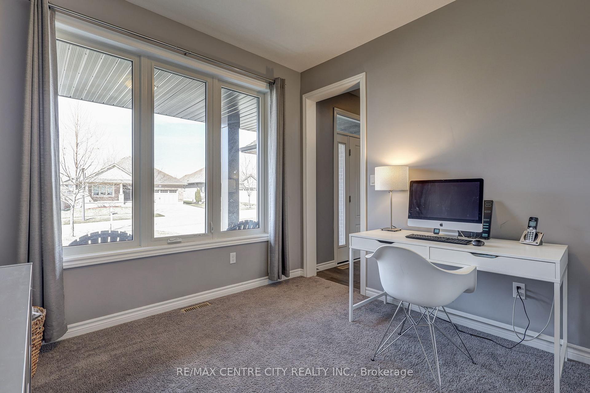 Photo 7 of 35 Blairmont Terrace, St. Thomas — HOMEH