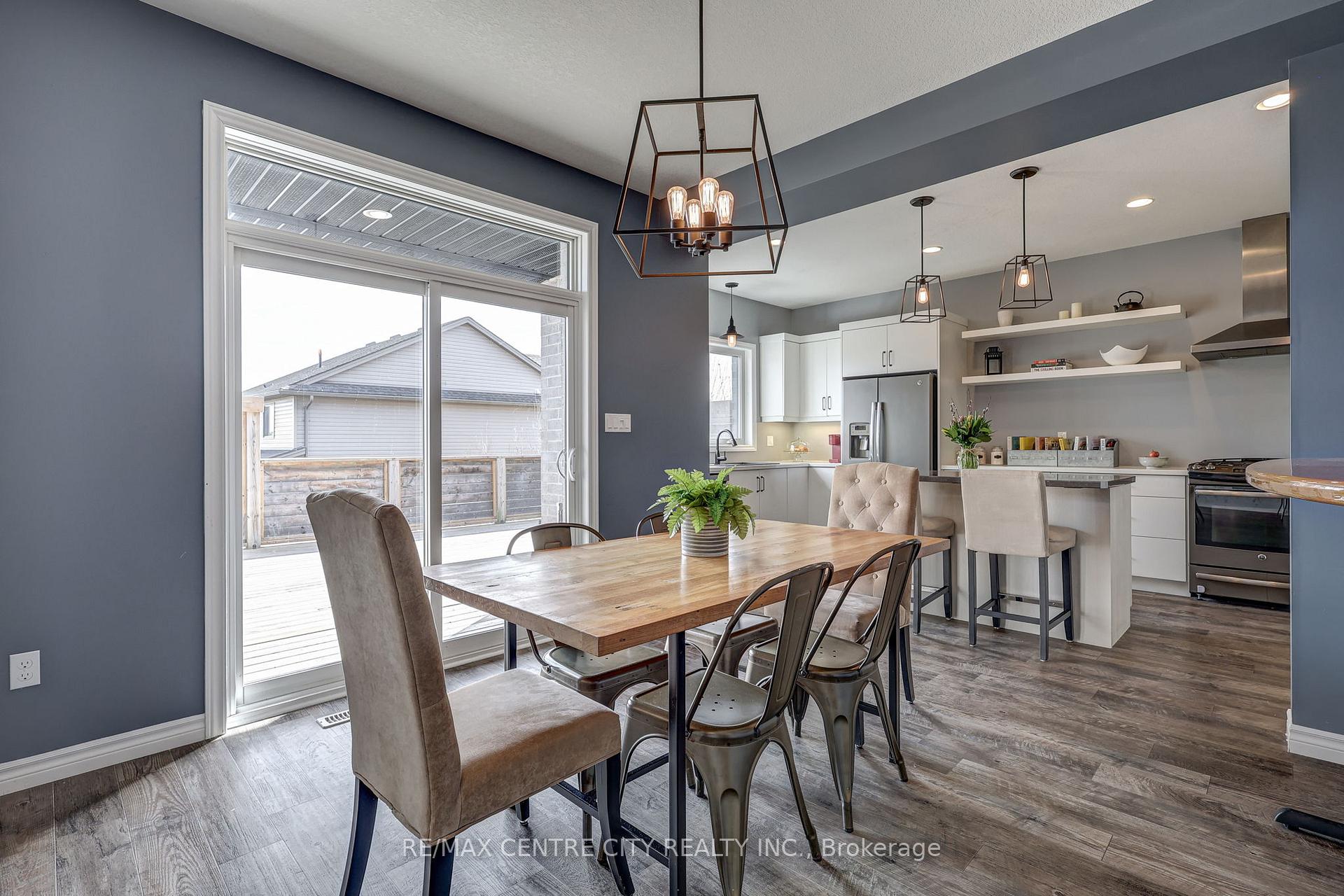 Photo 8 of 35 Blairmont Terrace, St. Thomas — HOMEH