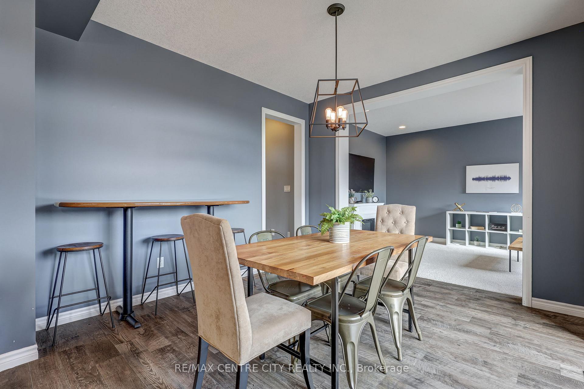 Photo 10 of 35 Blairmont Terrace, St. Thomas — HOMEH