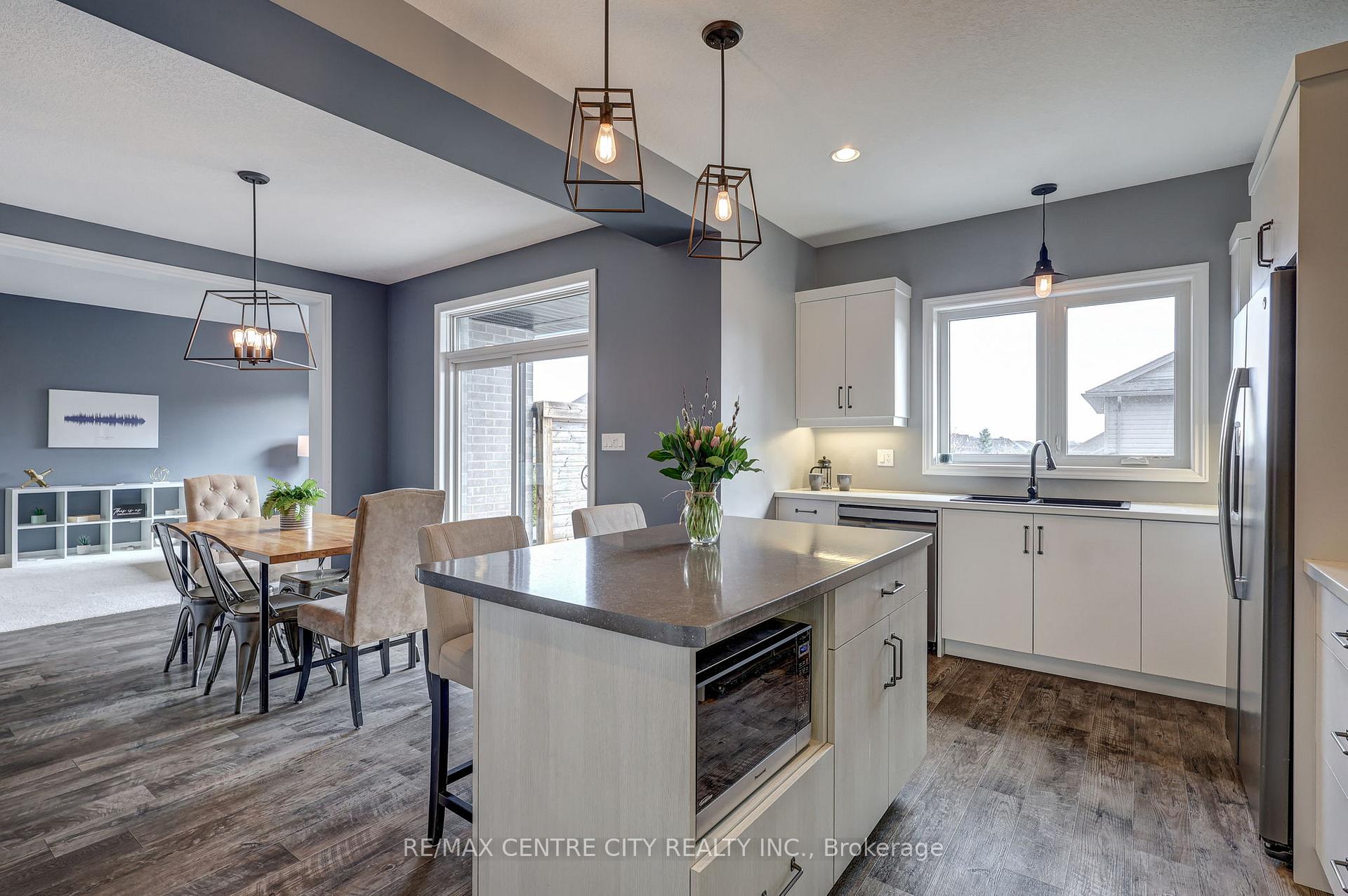 Photo 14 of 35 Blairmont Terrace, St. Thomas — HOMEH