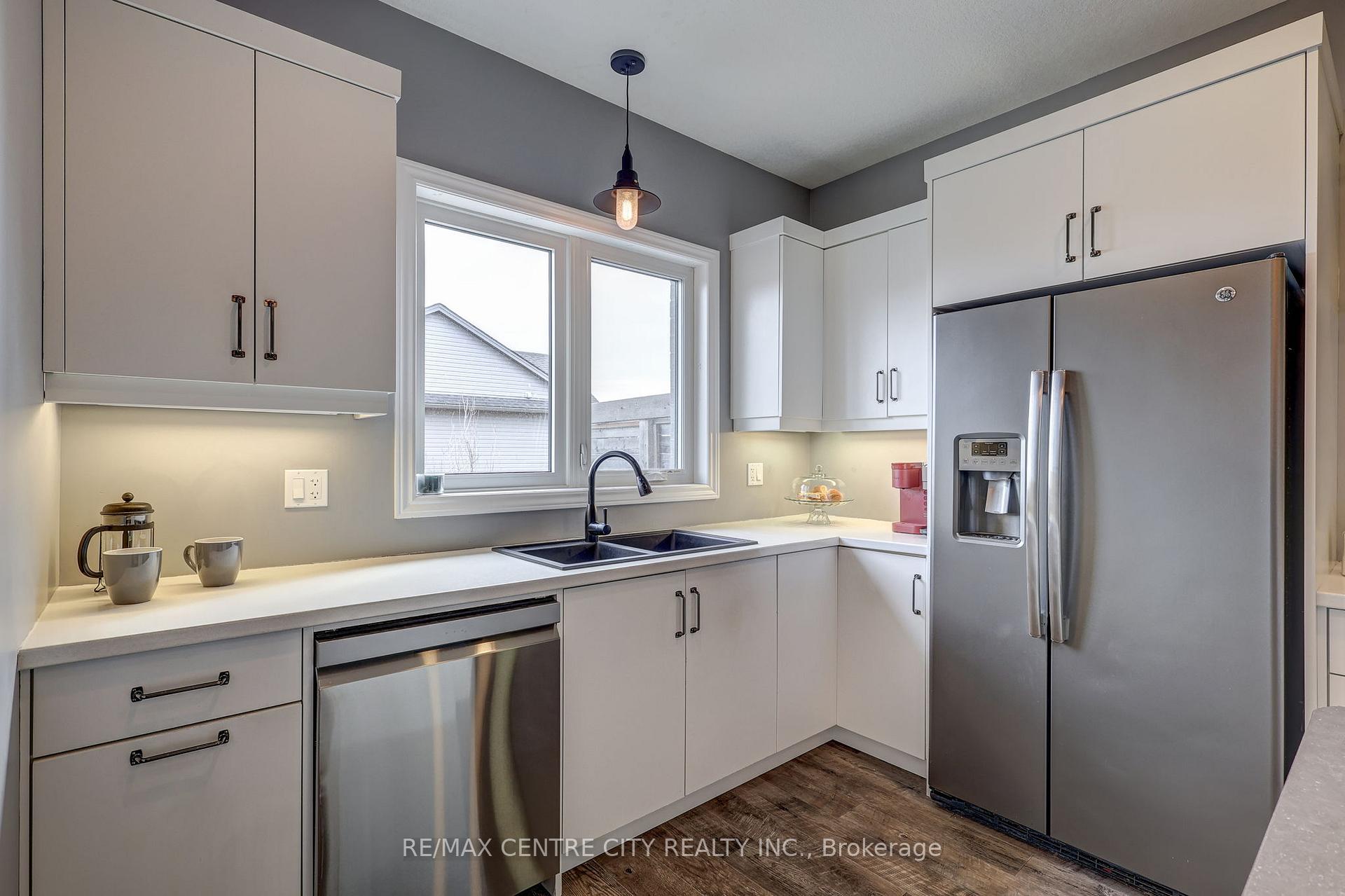 Photo 15 of 35 Blairmont Terrace, St. Thomas — HOMEH