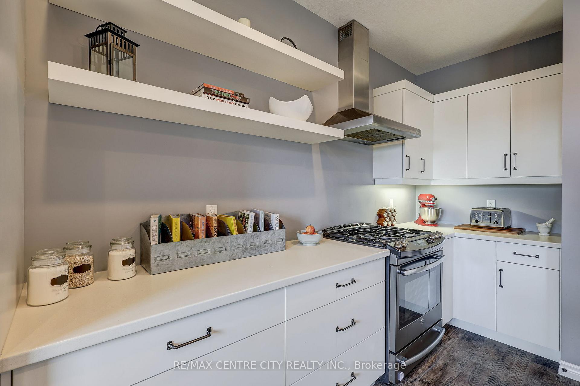 Photo 18 of 35 Blairmont Terrace, St. Thomas — HOMEH