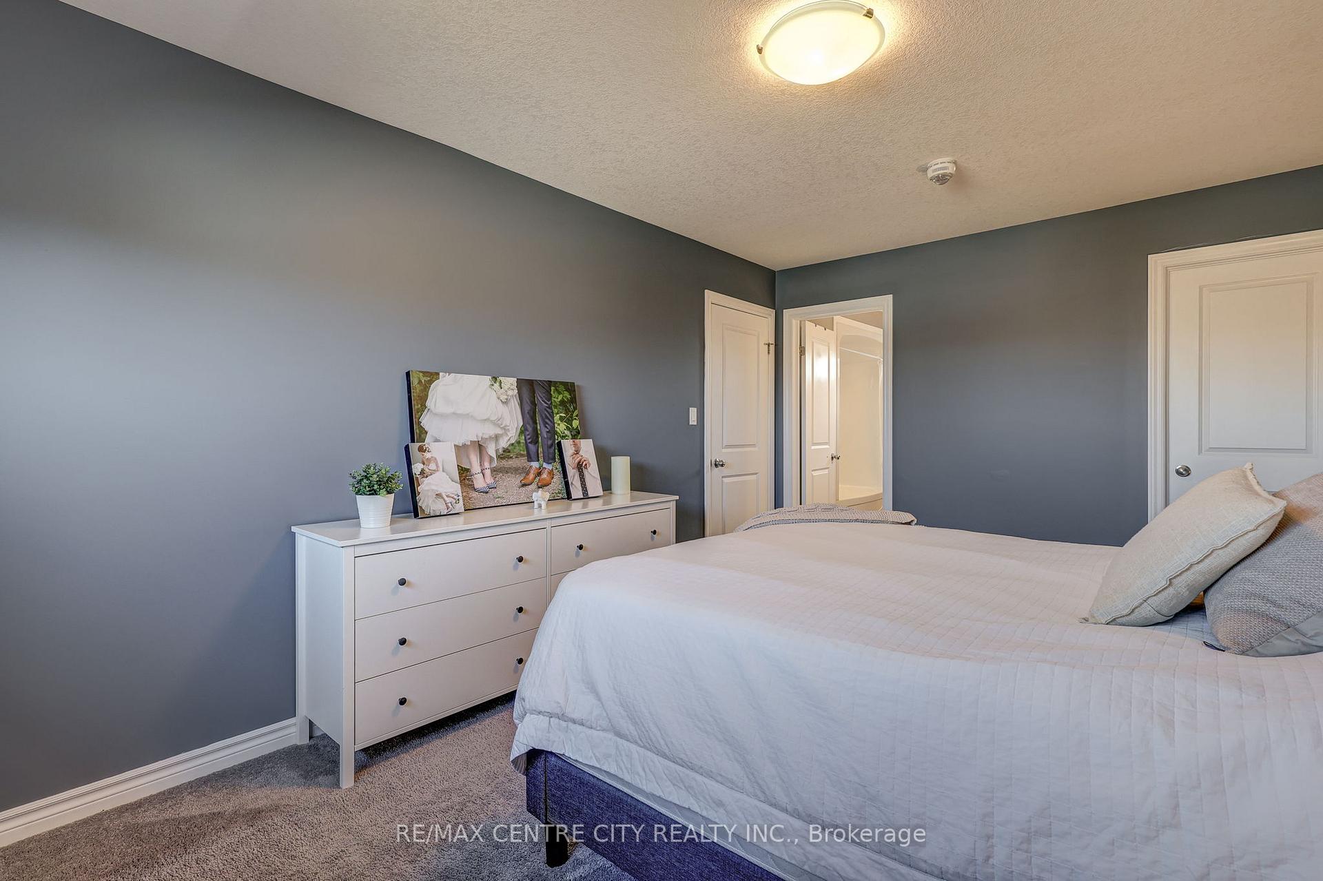 Photo 24 of 35 Blairmont Terrace, St. Thomas — HOMEH