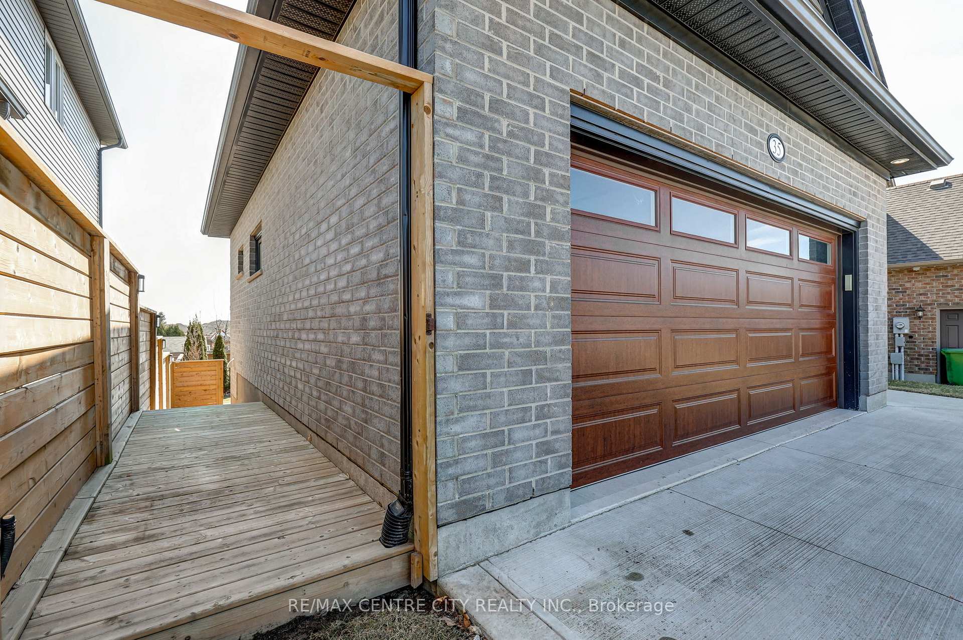 Photo 39 of 35 Blairmont Terrace, St. Thomas — HOMEH