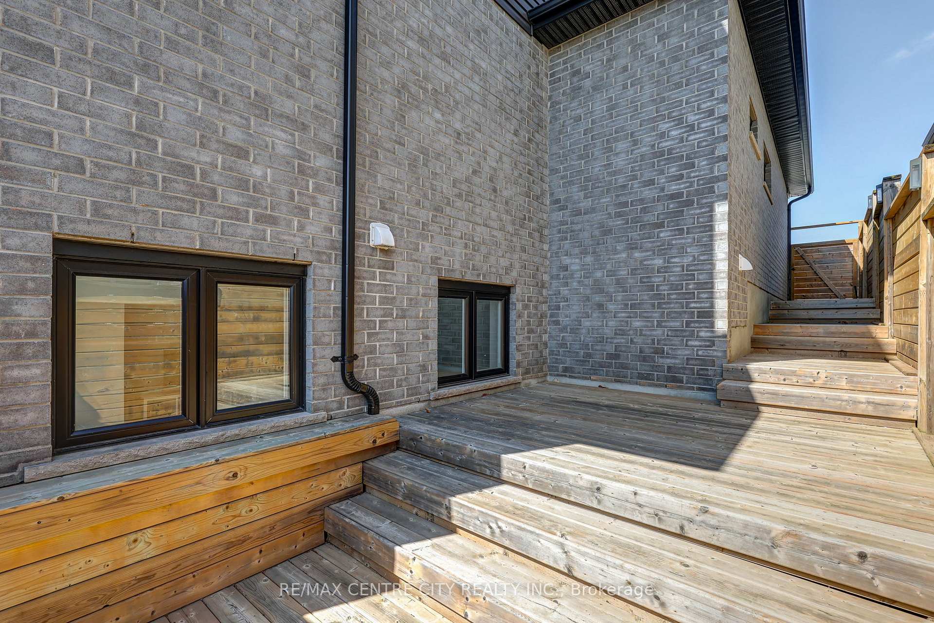 Photo 40 of 35 Blairmont Terrace, St. Thomas — HOMEH