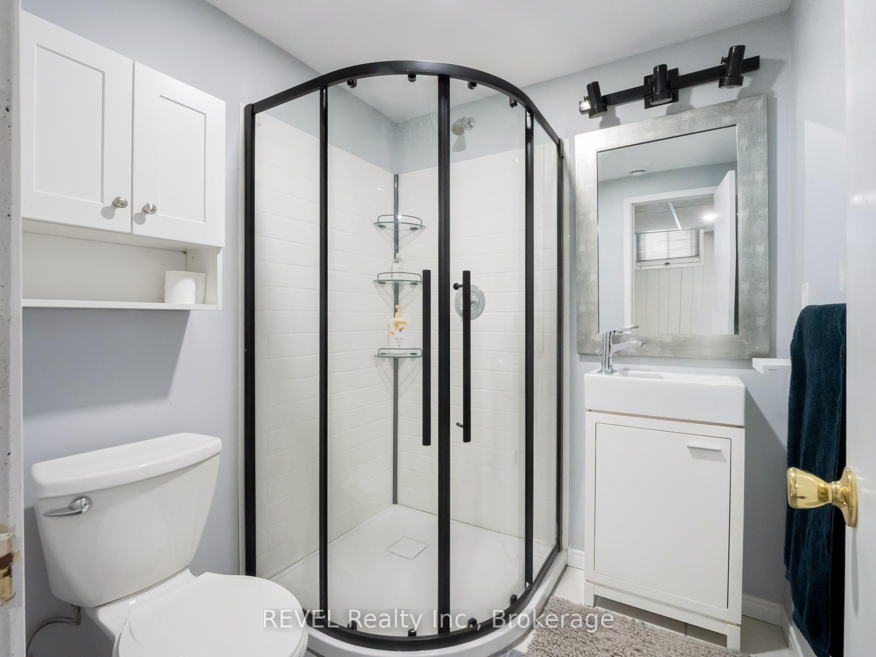 Photo 10 of 15 Hampstead Place, St. Catharines, Haig — HOMEH