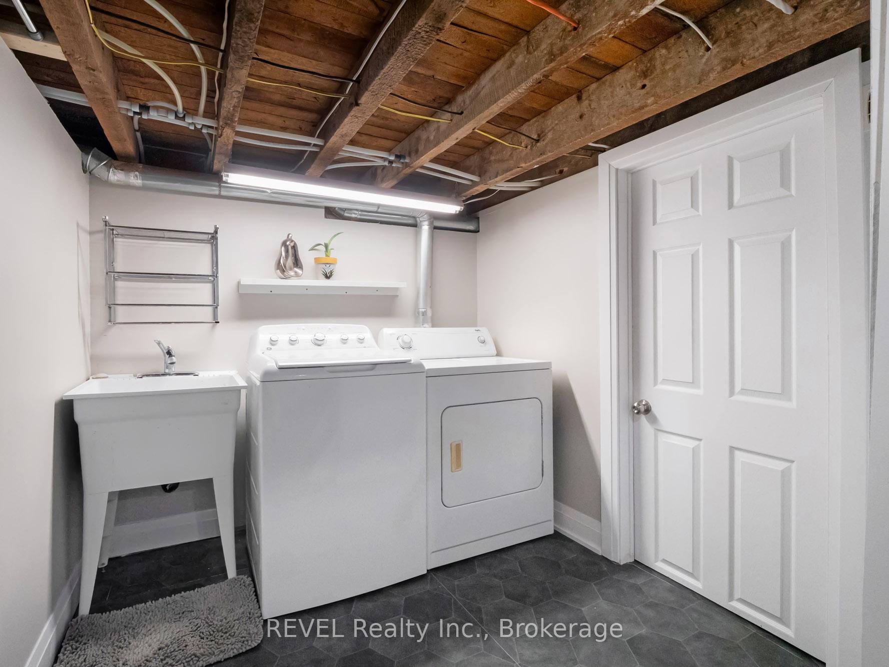 Photo 11 of 15 Hampstead Place, St. Catharines, Haig — HOMEH