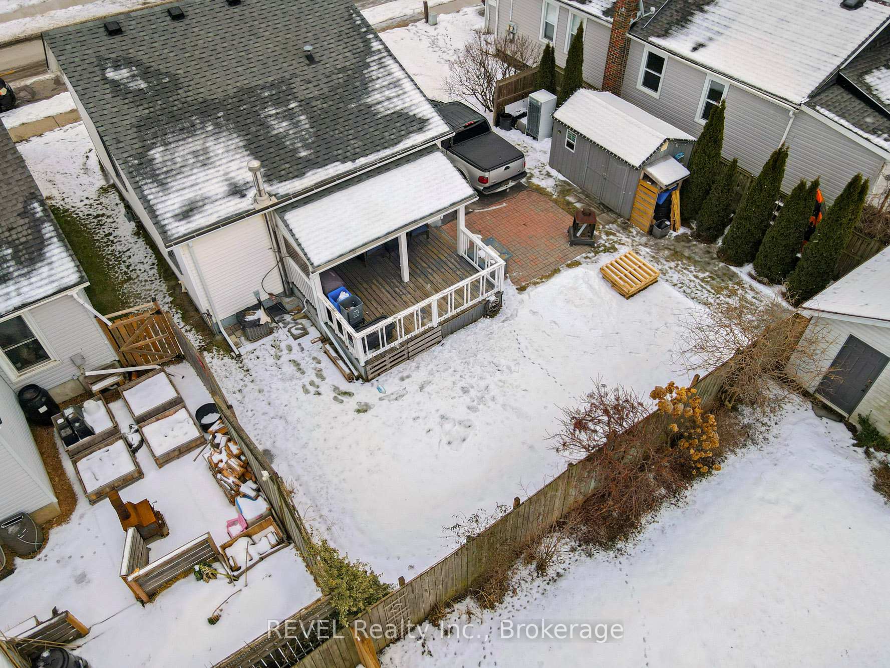 Photo 13 of 15 Hampstead Place, St. Catharines, Haig — HOMEH