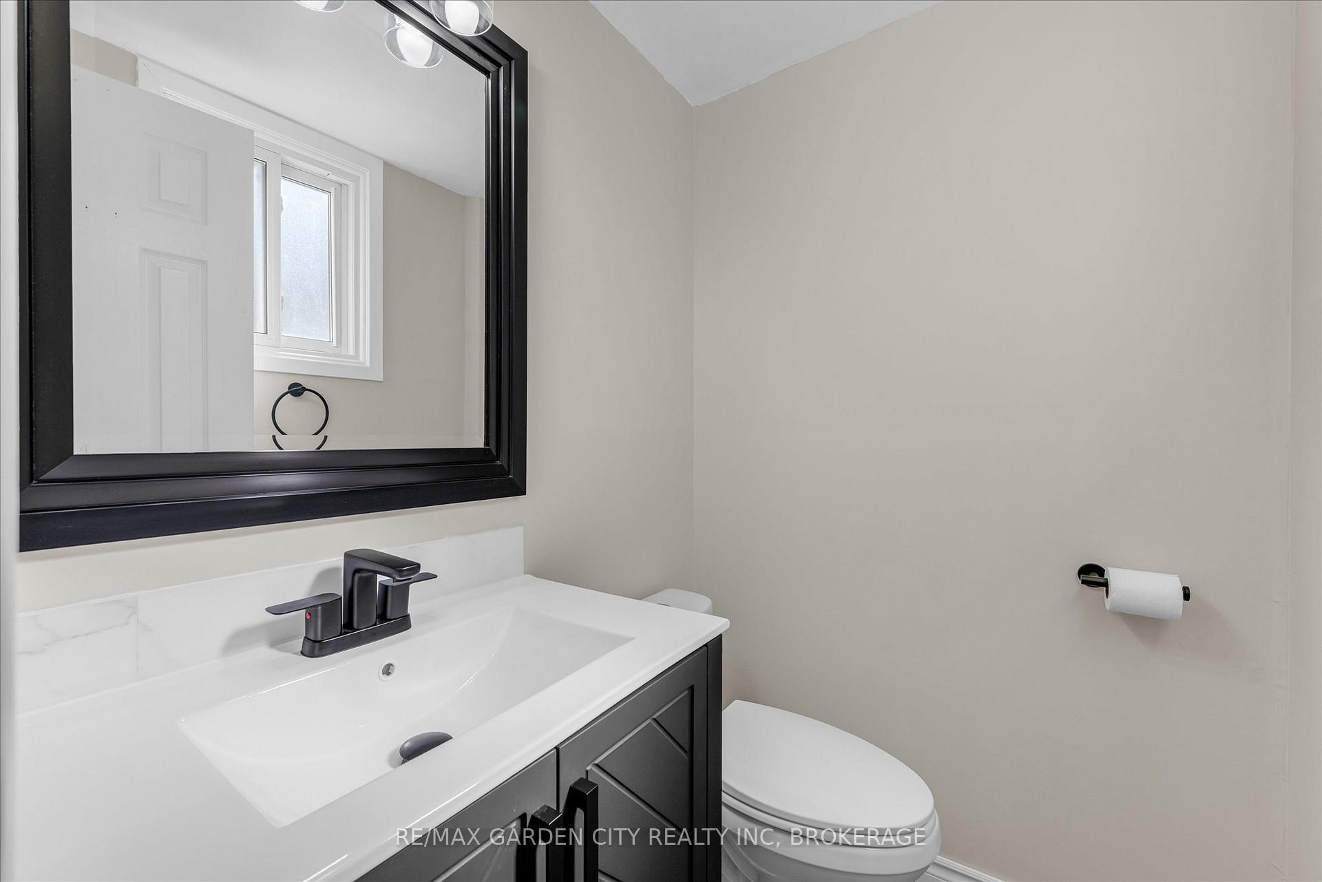 Photo 9 of 196 St Augustine Drive, St. Catharines, Secord Woods — HOMEH