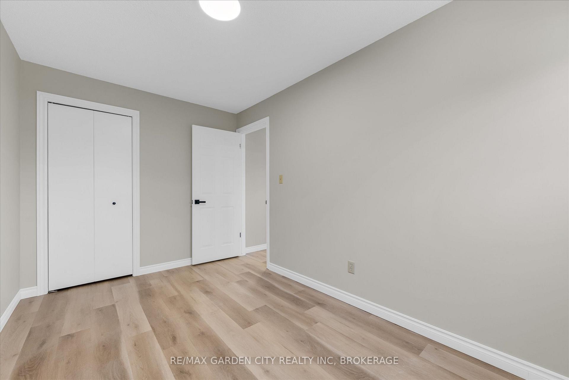 Photo 13 of 196 St Augustine Drive, St. Catharines, Secord Woods — HOMEH