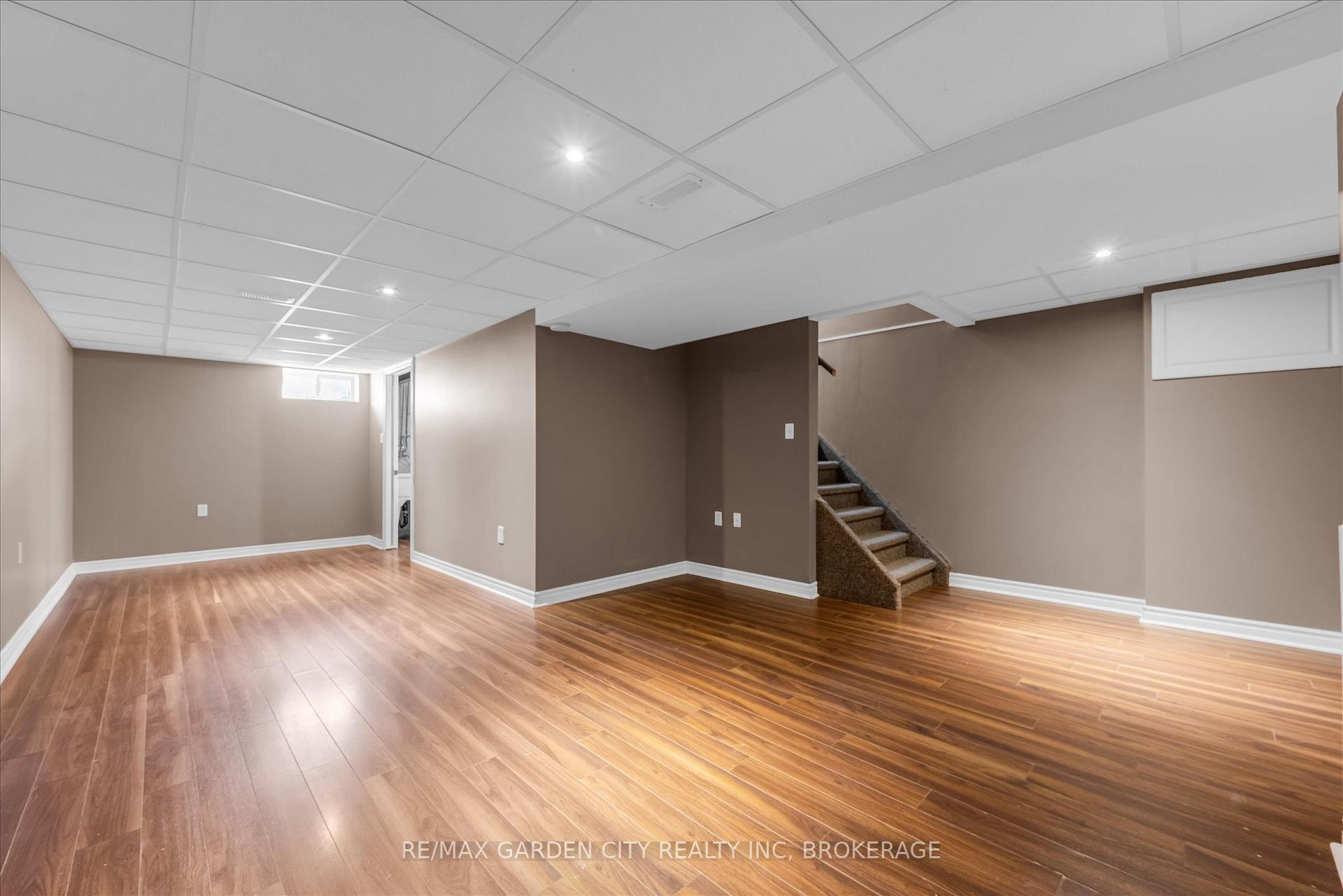 Photo 19 of 196 St Augustine Drive, St. Catharines, Secord Woods — HOMEH