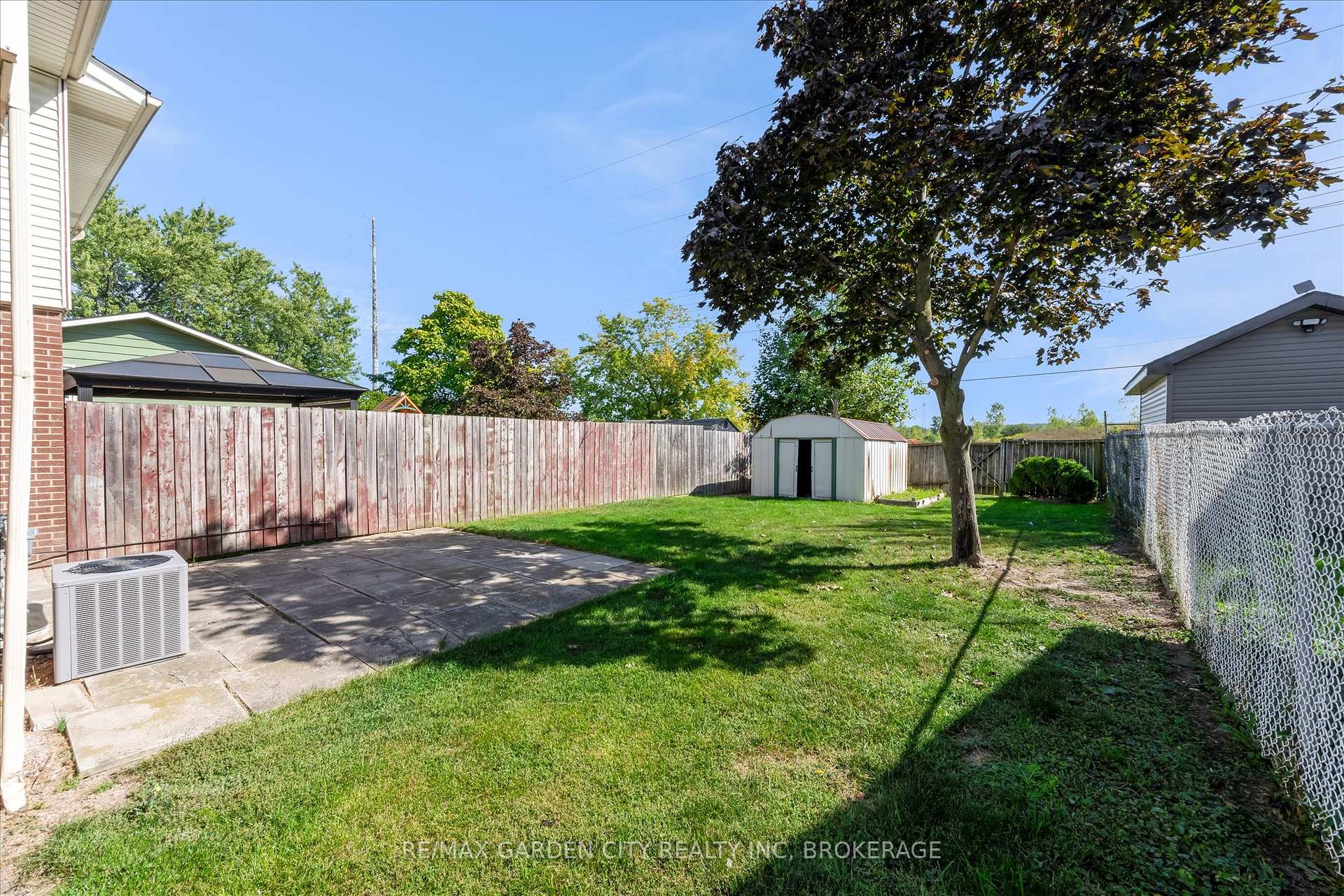 Photo 23 of 196 St Augustine Drive, St. Catharines, Secord Woods — HOMEH