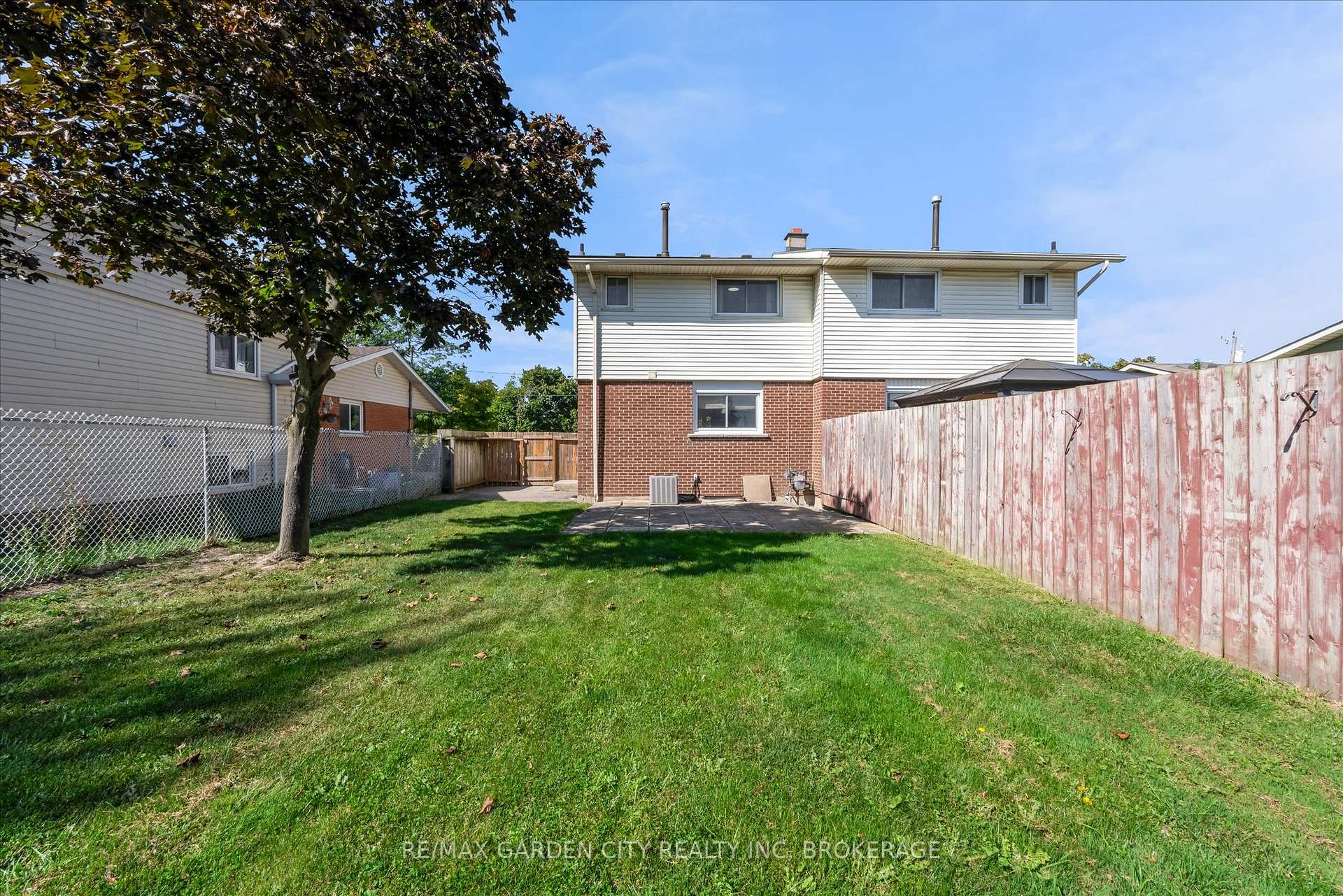 Photo 24 of 196 St Augustine Drive, St. Catharines, Secord Woods — HOMEH
