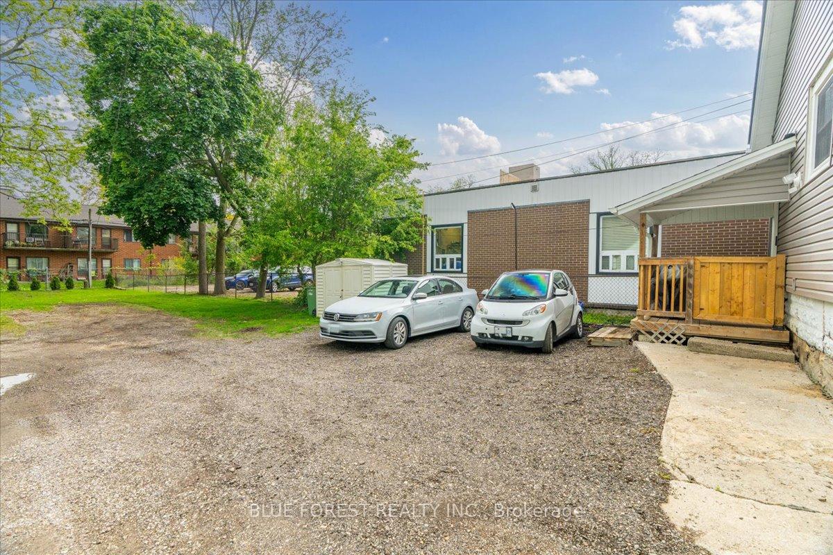 Photo 3 of 122 Centre Street, St. Thomas — HOMEH