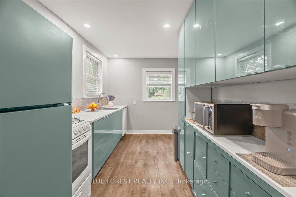 Photo 10 of 122 Centre Street, St. Thomas — HOMEH