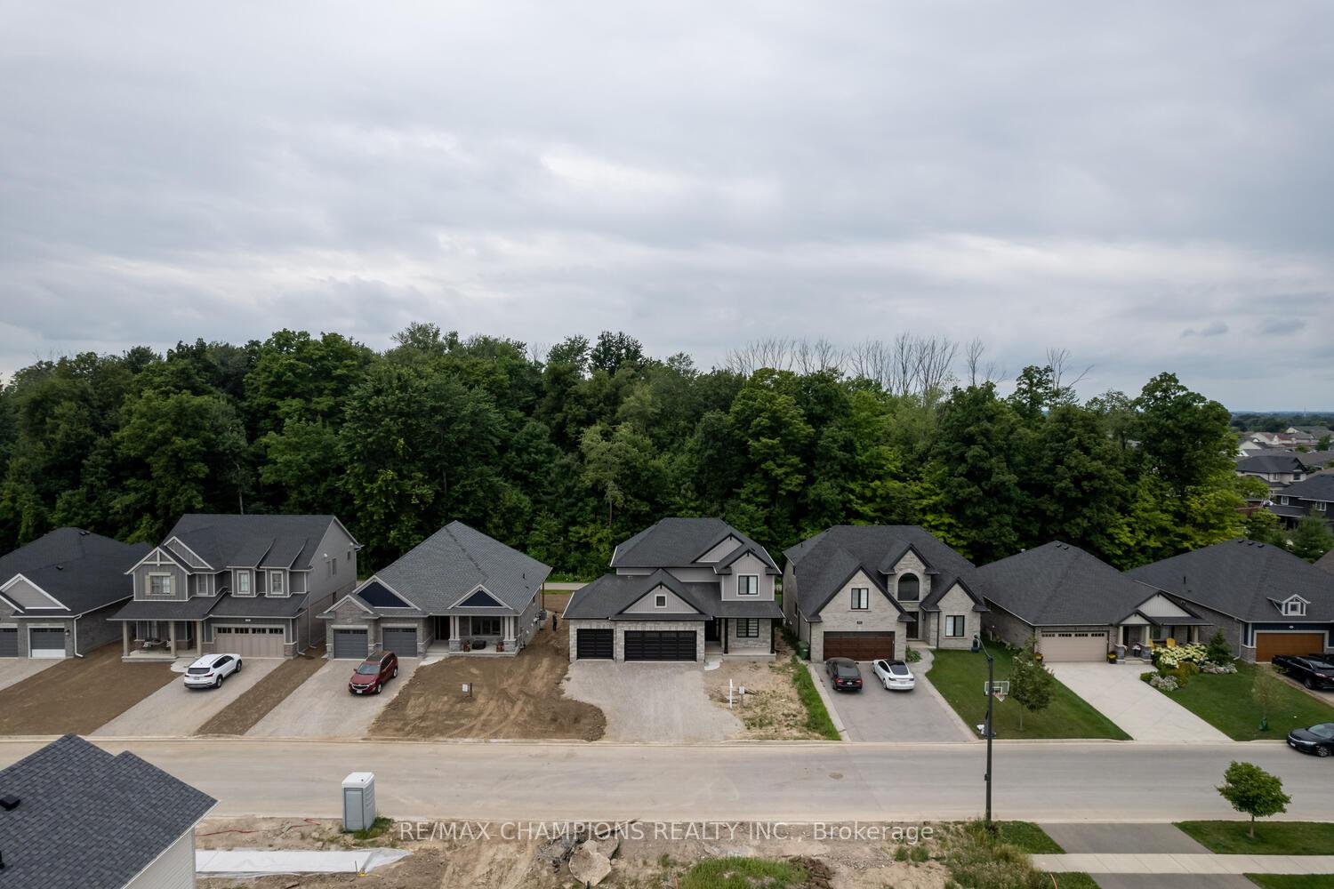 Photo 4 of 42 Acorn Trail, St. Thomas — HOMEH