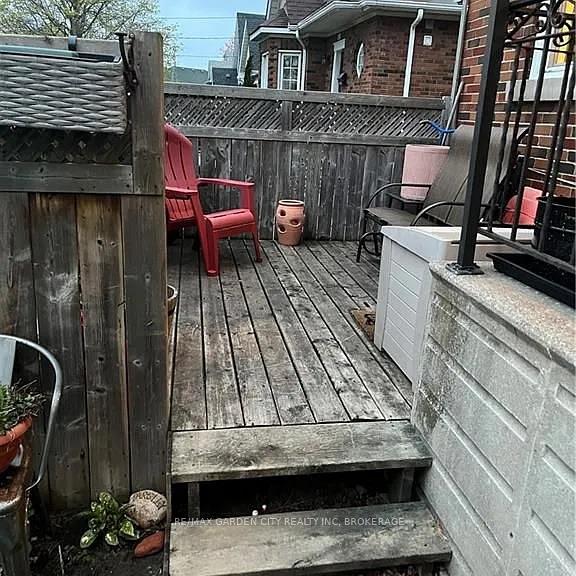 Photo 2 of Unit MAIN, 13 Kingsway Crescent, St. Catharines, Fairview — HOMEH