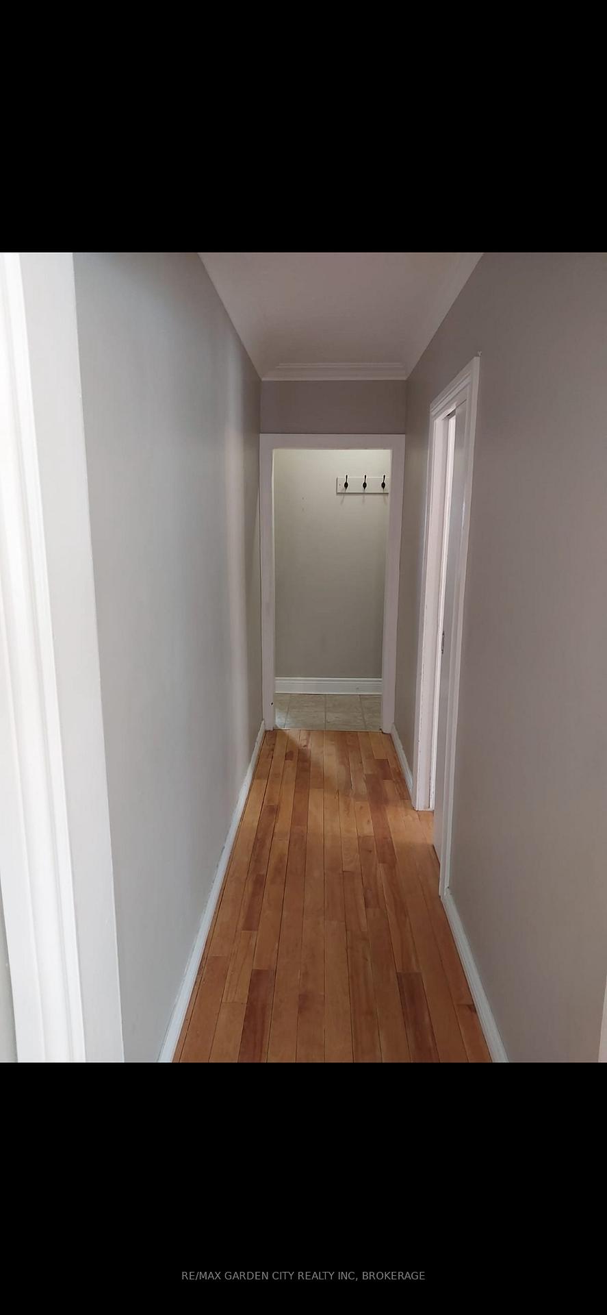 Photo 7 of Unit MAIN, 13 Kingsway Crescent, St. Catharines, Fairview — HOMEH