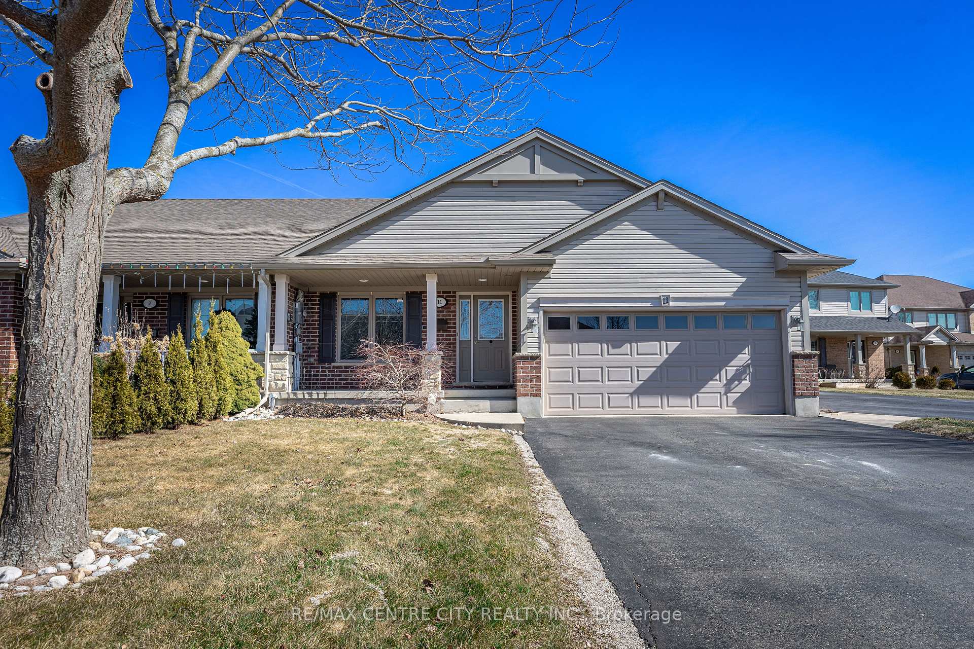 Front of 11 Alderwood Court