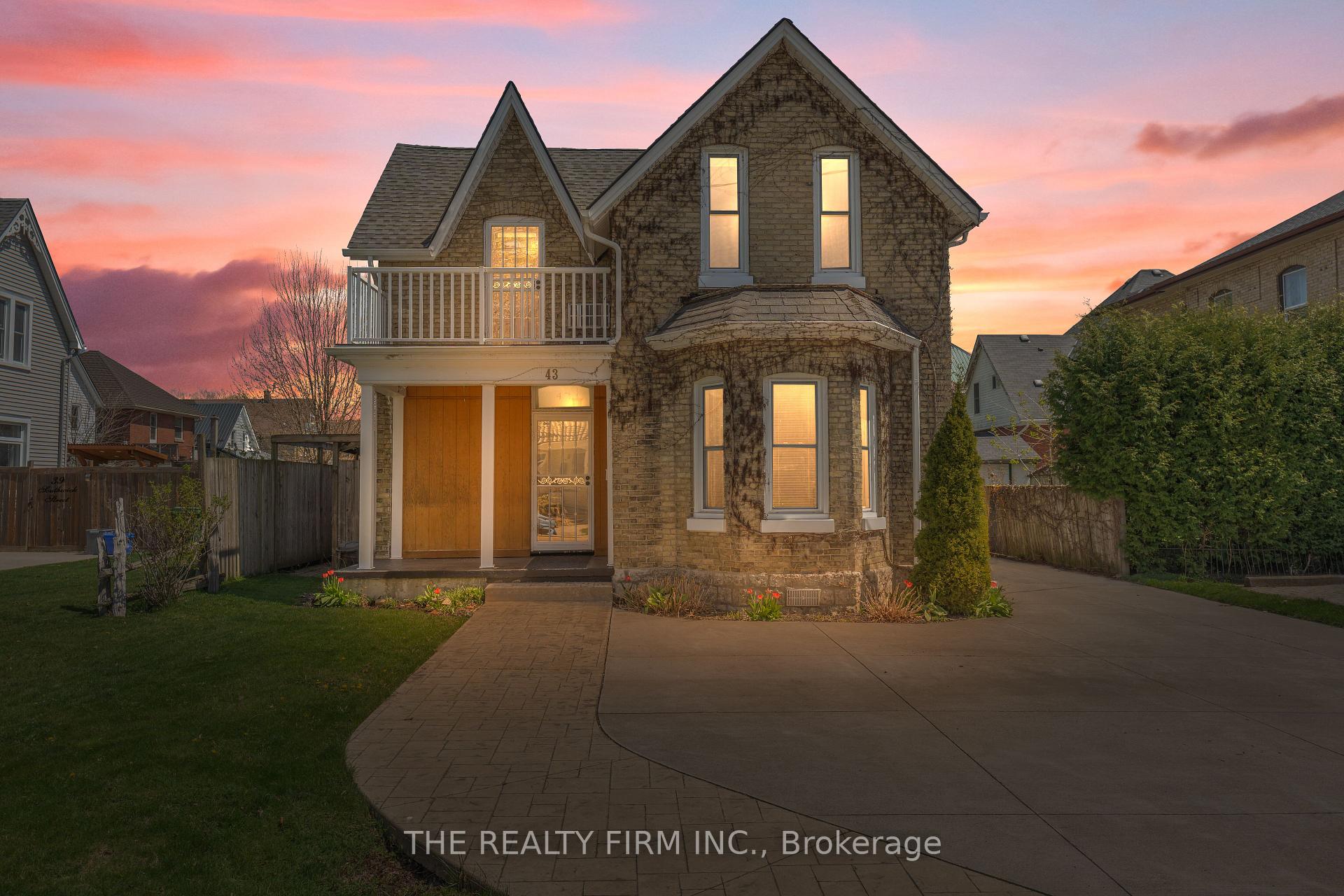 Front of 43 Southwick Street