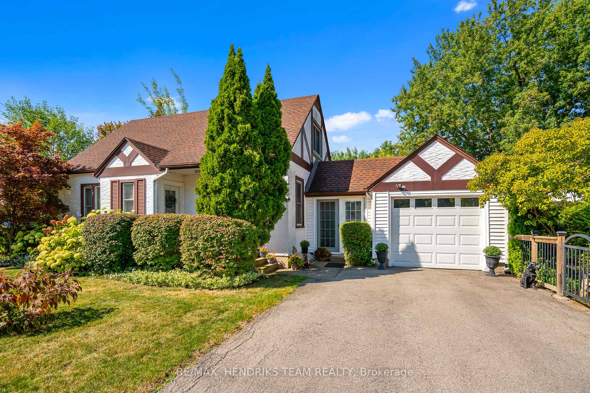 Photo 2 of 1 Walker Avenue, St. Catharines, Vine/Linwell — HOMEH