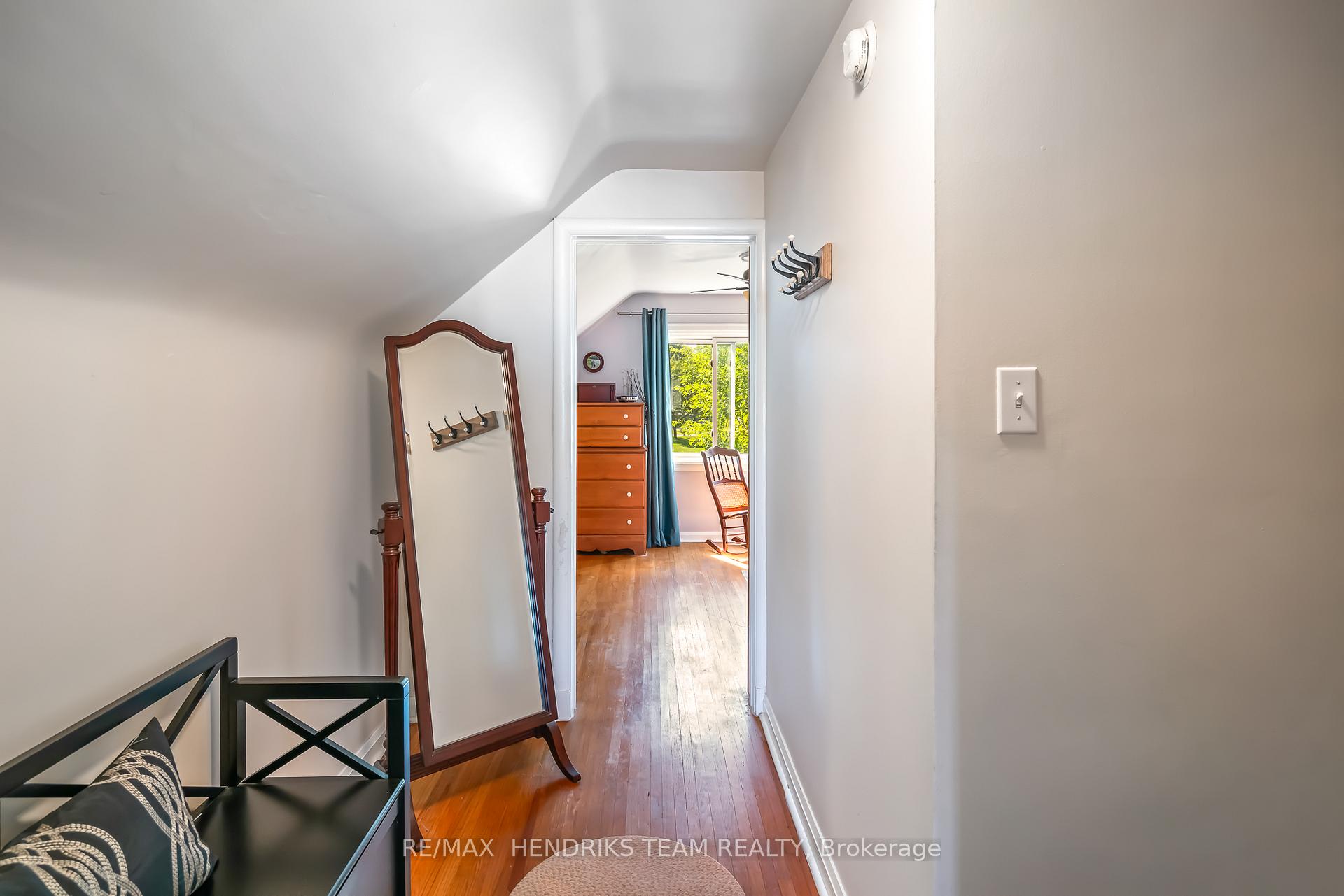Photo 14 of 1 Walker Avenue, St. Catharines, Vine/Linwell — HOMEH
