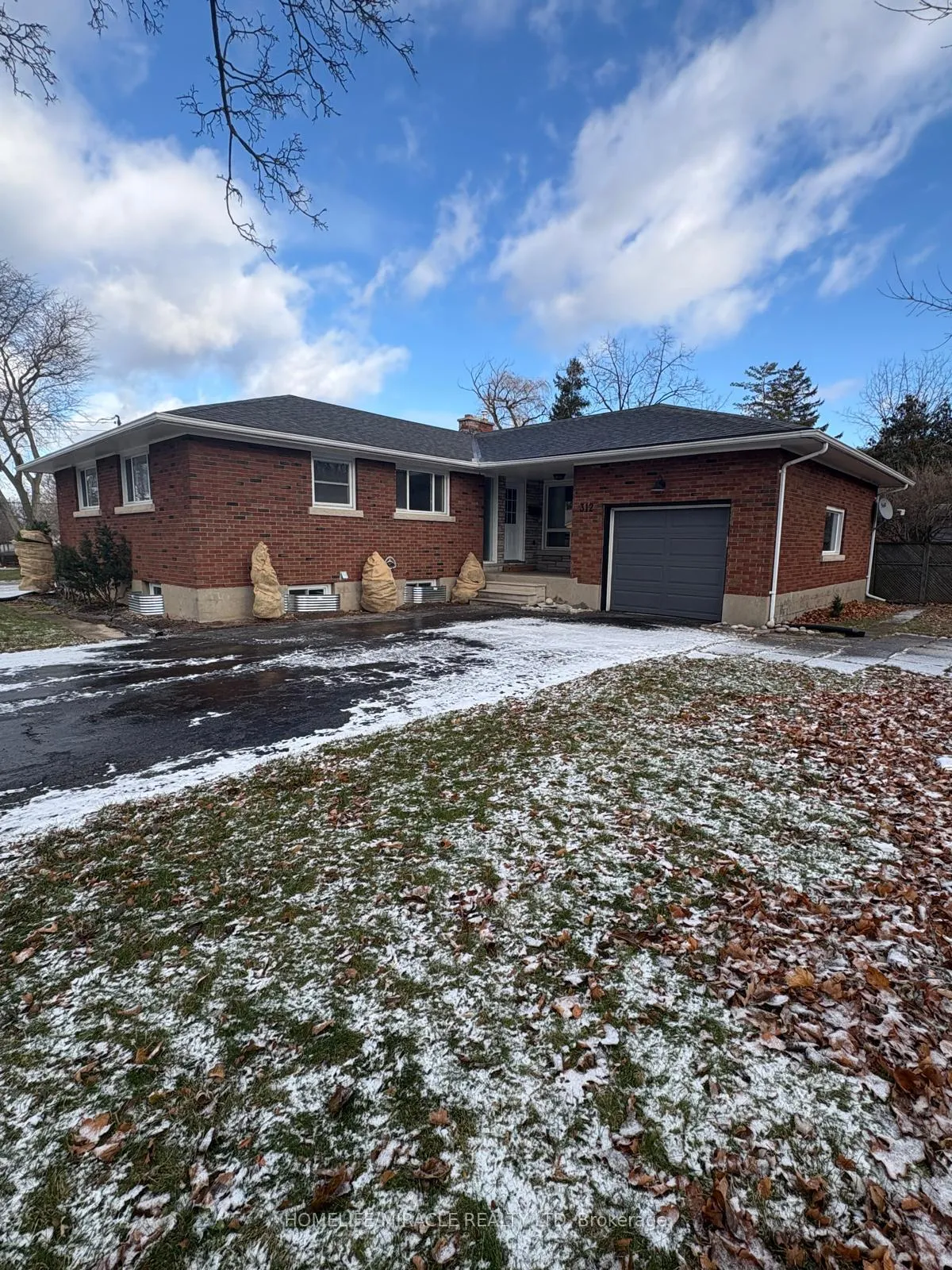 Front of 312 Grantham Avenue