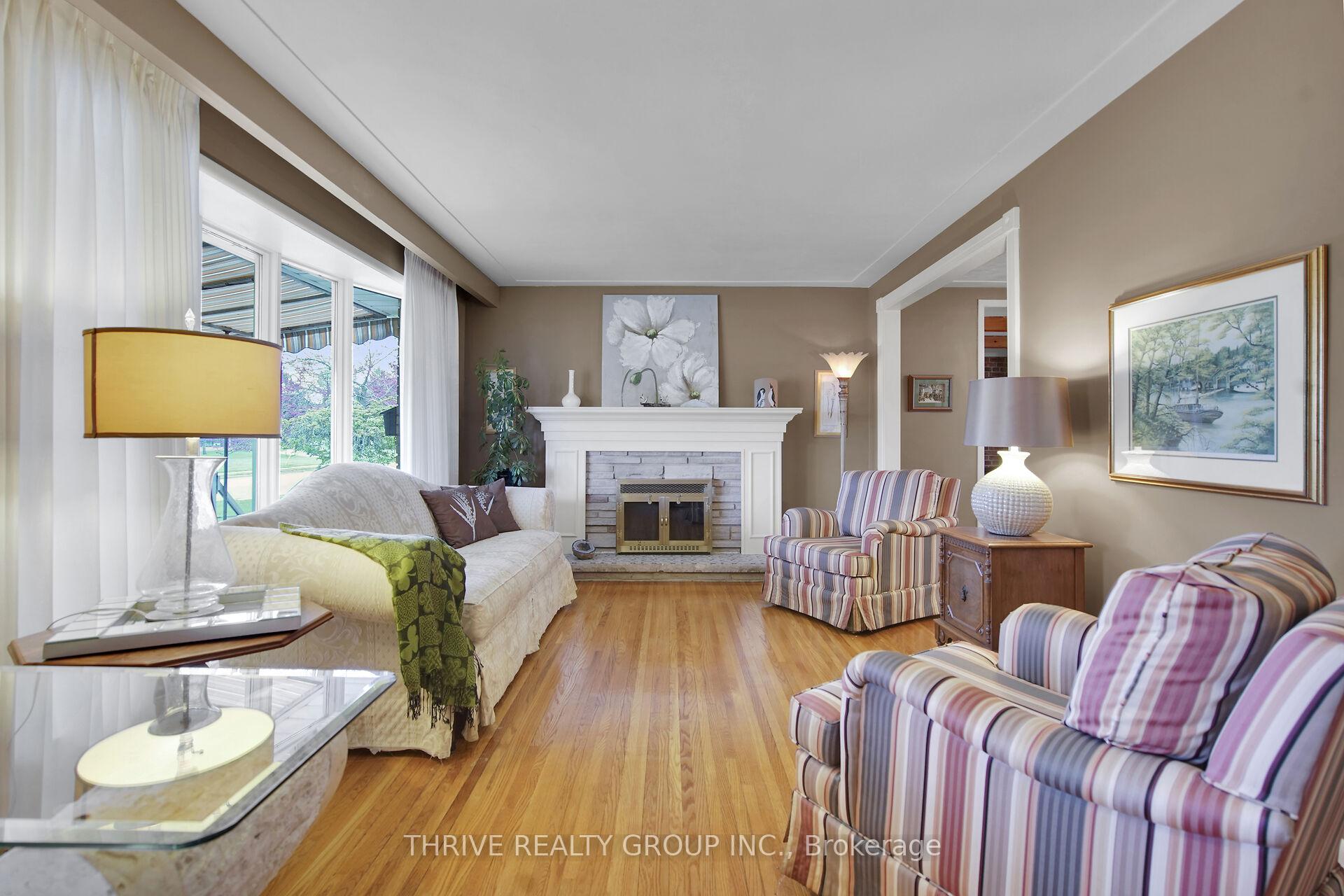 Photo 9 of 194 Chestnut Street, St. Thomas — HOMEH