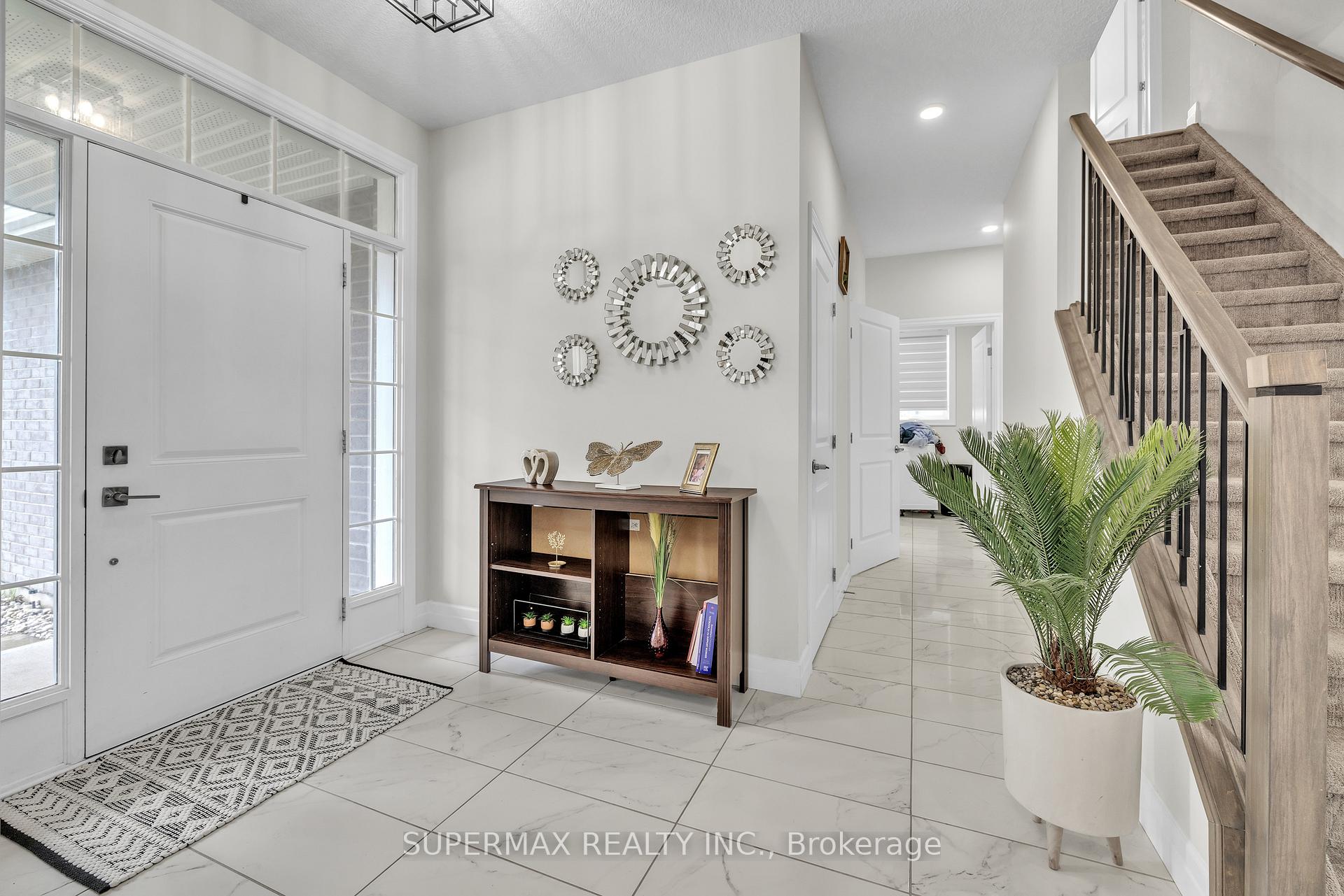 Photo 8 of 121 Renaissance Drive, St. Thomas — HOMEH
