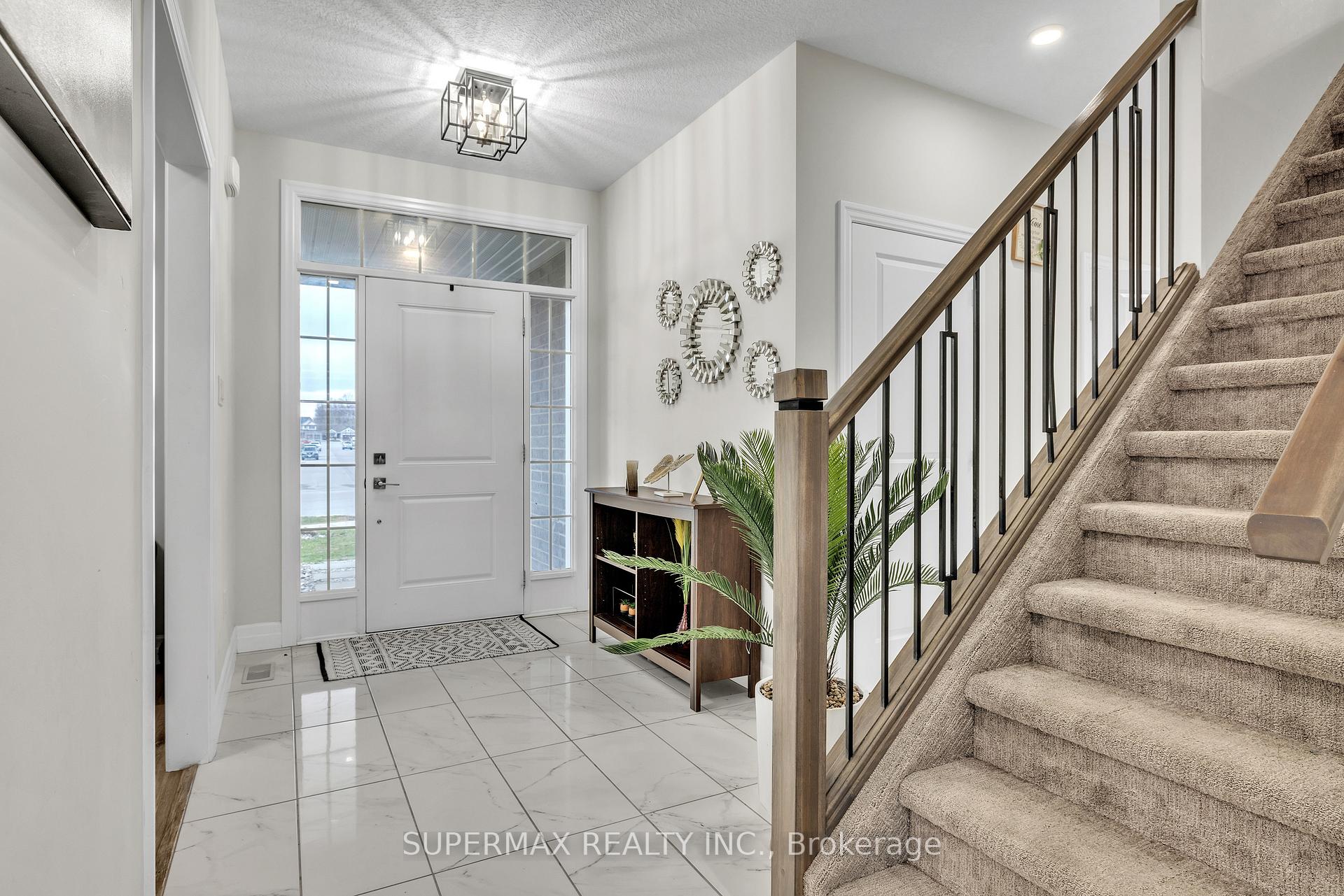 Photo 10 of 121 Renaissance Drive, St. Thomas — HOMEH