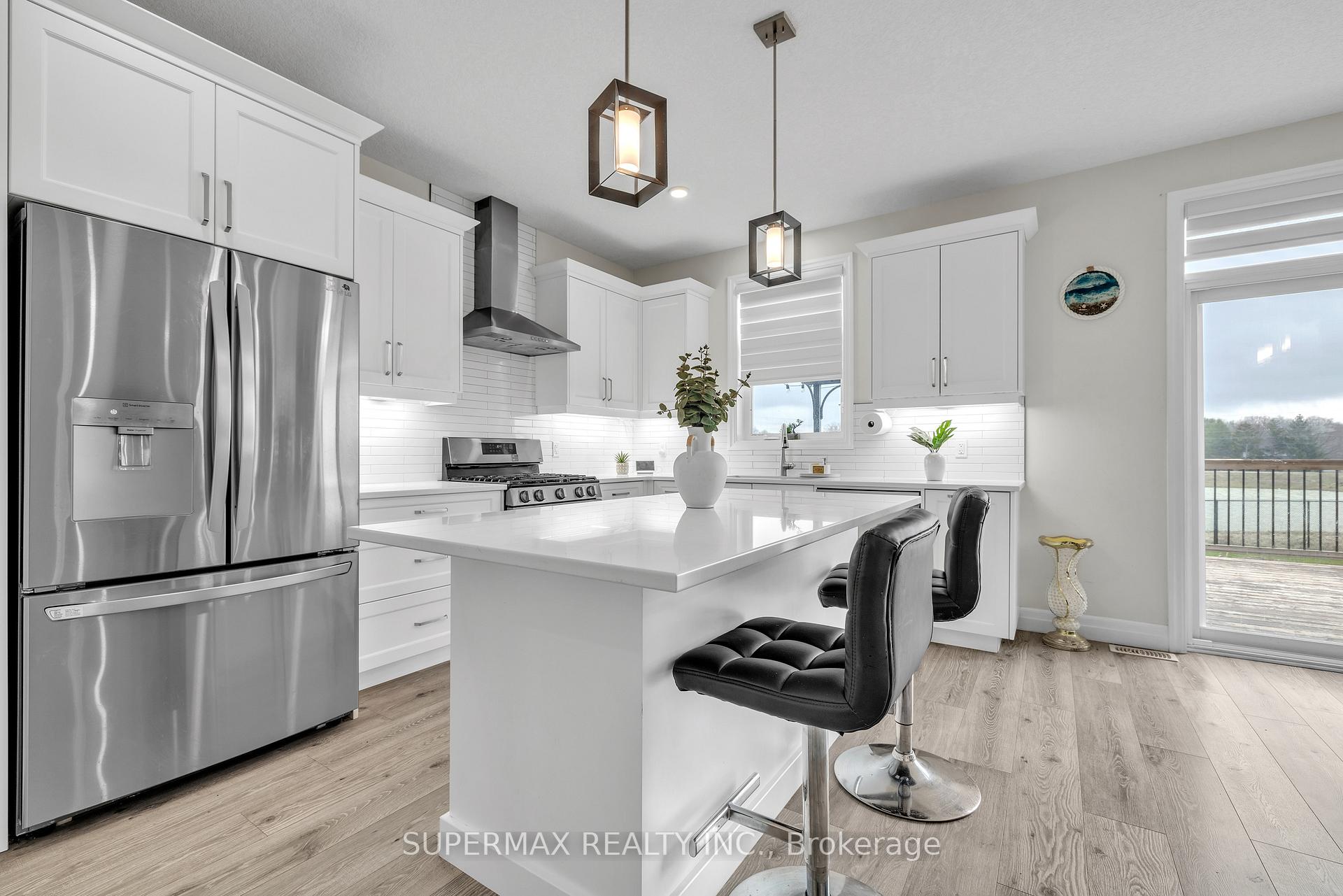 Photo 14 of 121 Renaissance Drive, St. Thomas — HOMEH