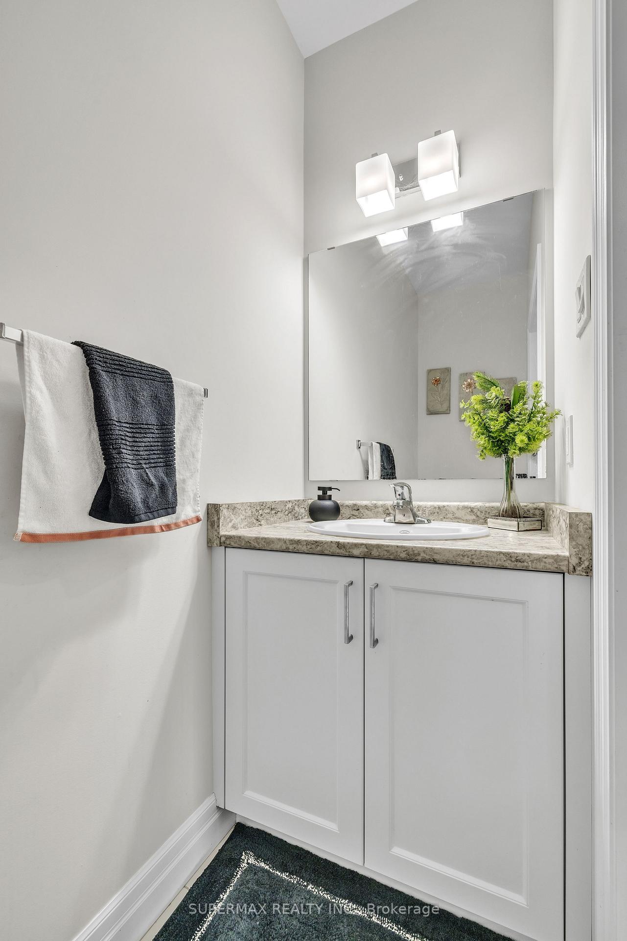 Photo 16 of 121 Renaissance Drive, St. Thomas — HOMEH