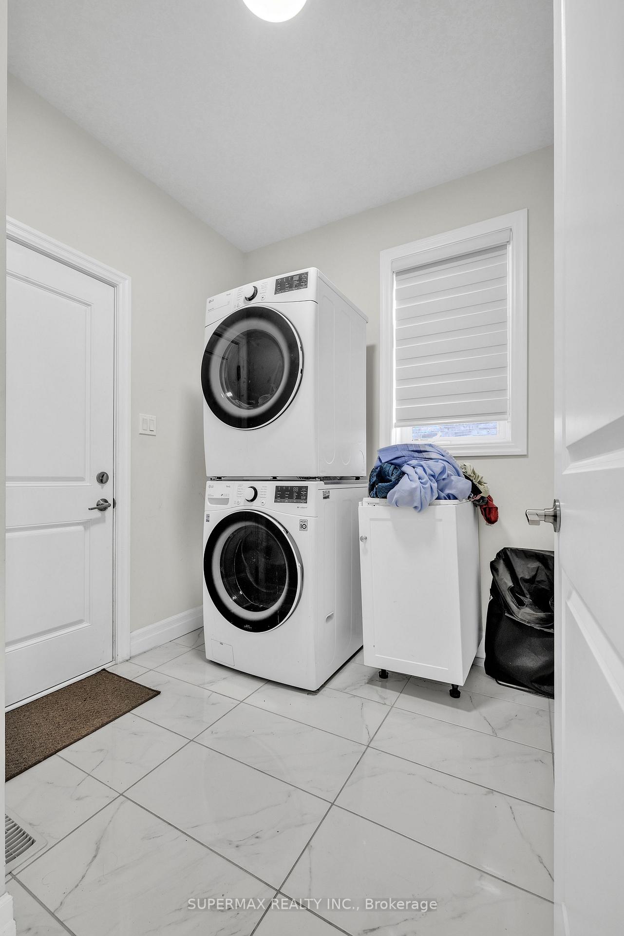 Photo 17 of 121 Renaissance Drive, St. Thomas — HOMEH