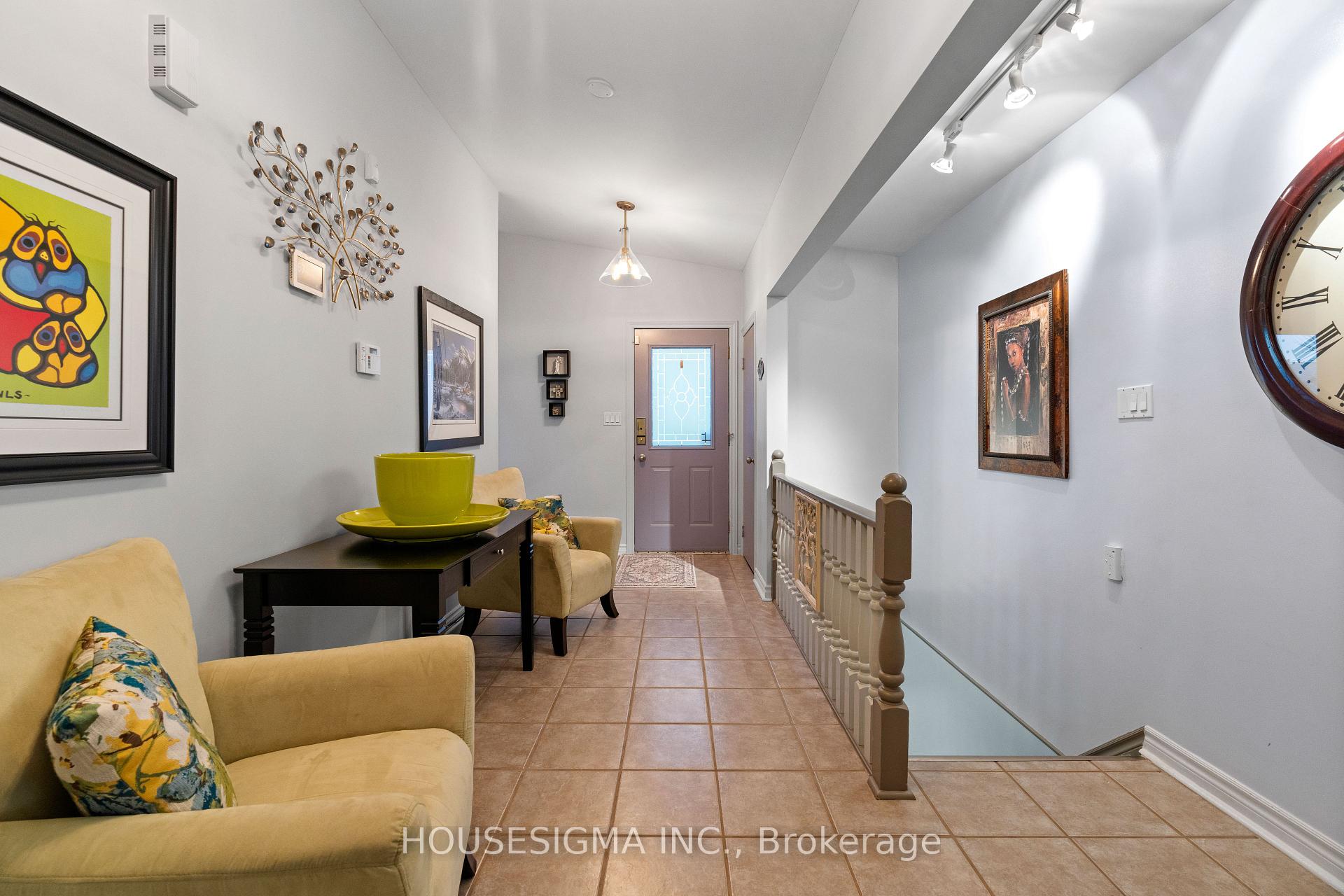 Photo 3 of 19 Dalewood Drive, St. Thomas — HOMEH