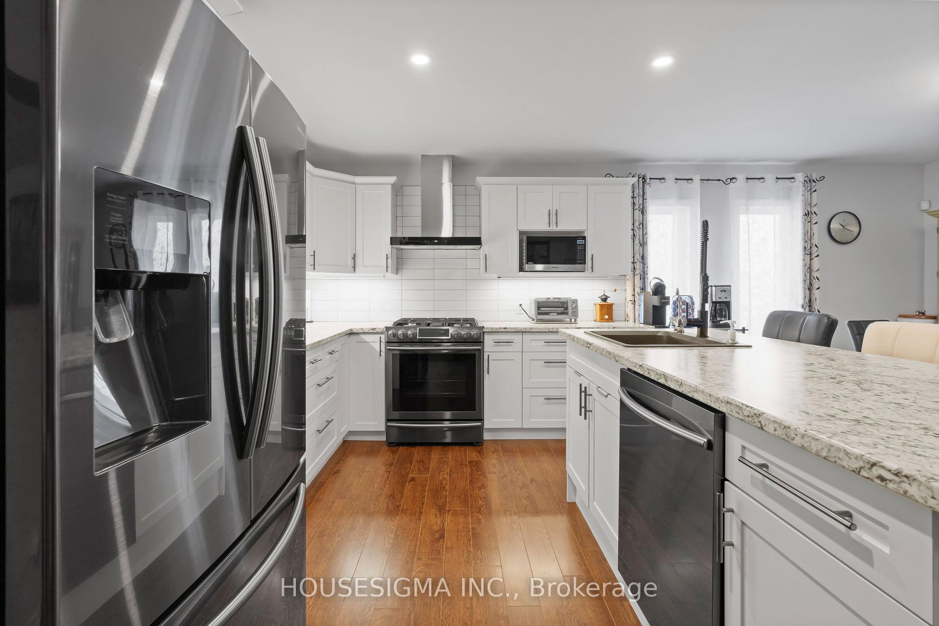 Photo 11 of 19 Dalewood Drive, St. Thomas — HOMEH