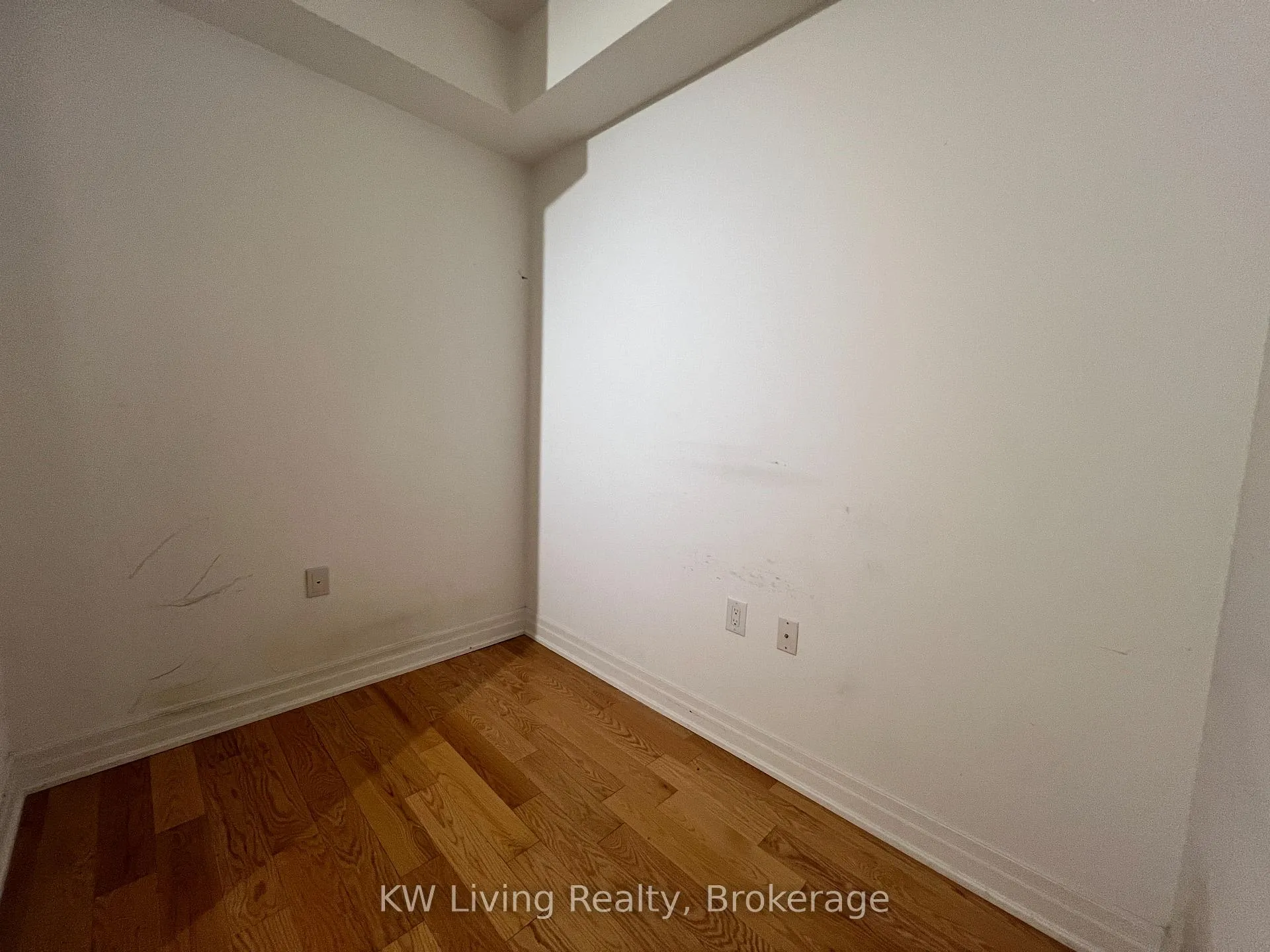 Photo 4 of Unit 2607, 8 The Esplanade, Toronto, Waterfront Communities — HOMEH