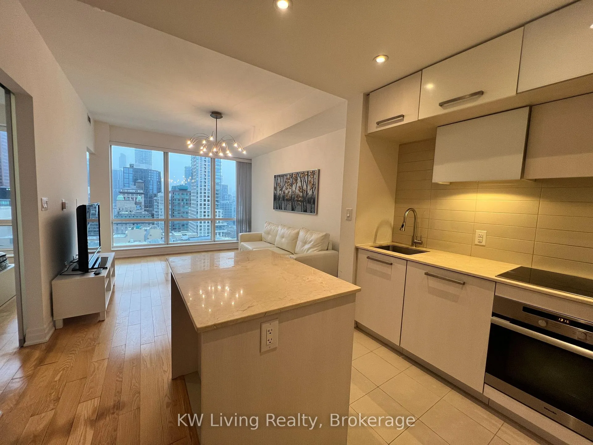 Photo 10 of Unit 2607, 8 The Esplanade, Toronto, Waterfront Communities — HOMEH