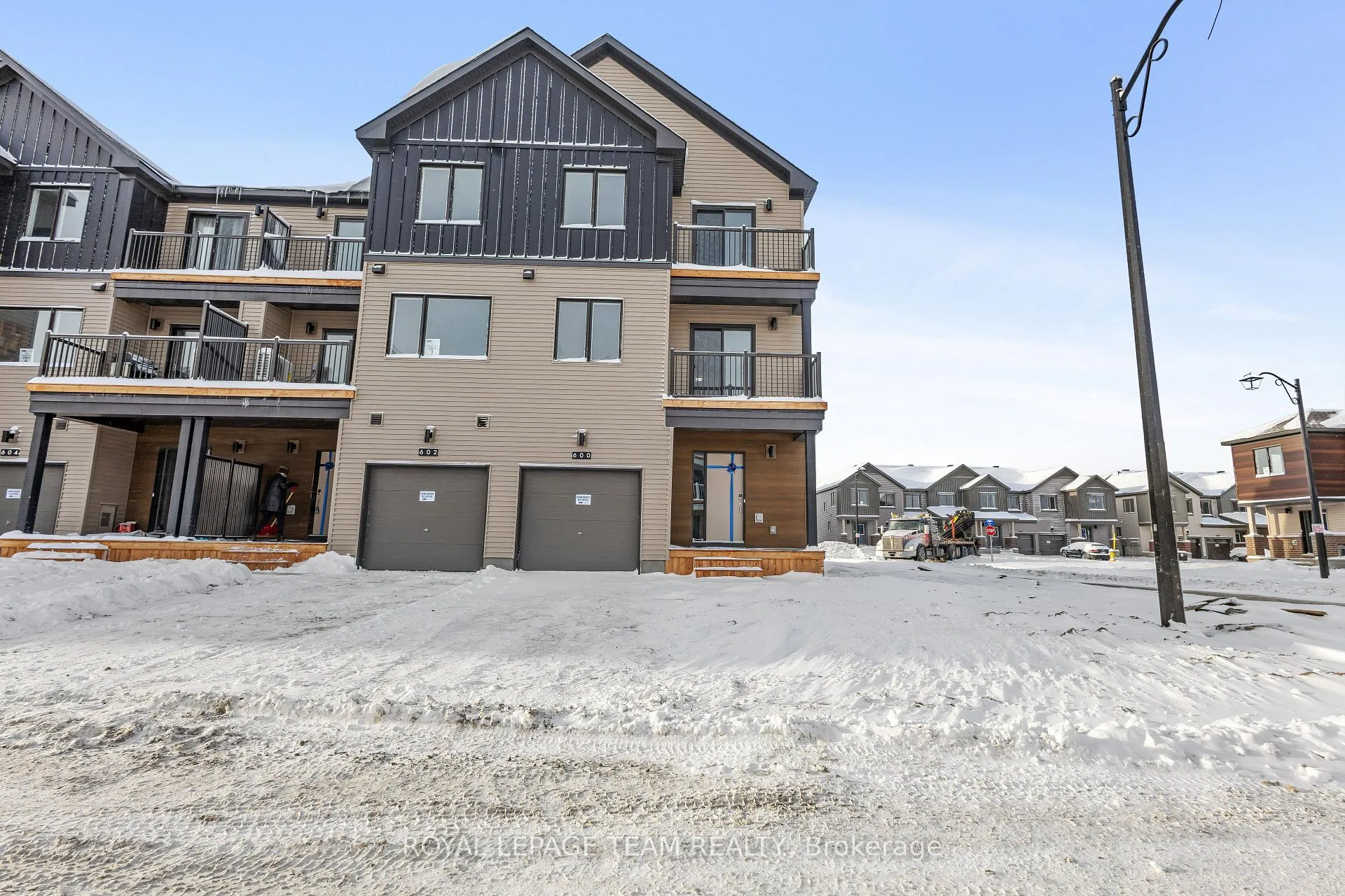 Photo 2 of 600 Bee Pollen Way, Ottawa, Kanata - Rural Kanata (Central) — HOMEH