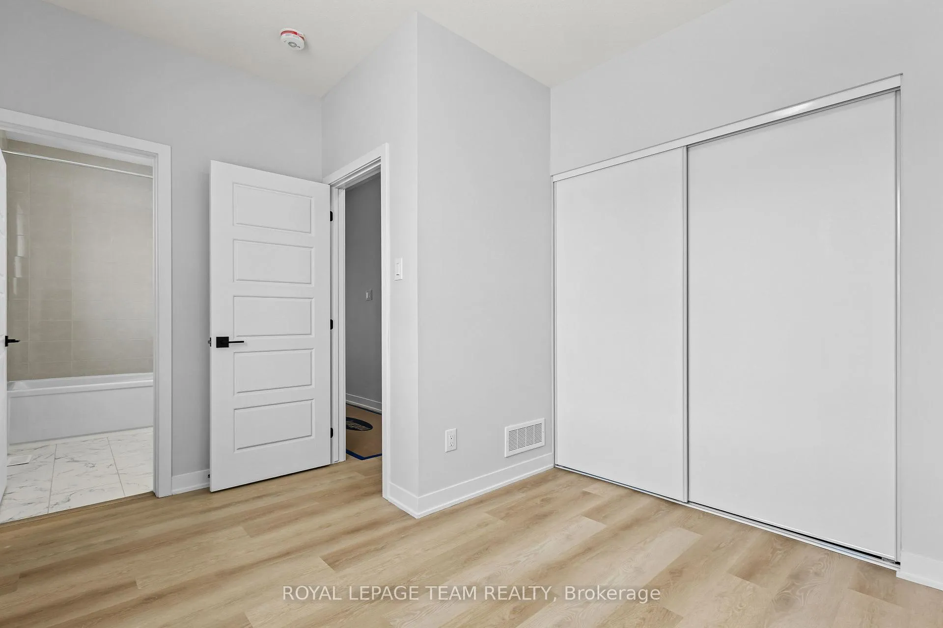Photo 7 of 600 Bee Pollen Way, Ottawa, Kanata - Rural Kanata (Central) — HOMEH