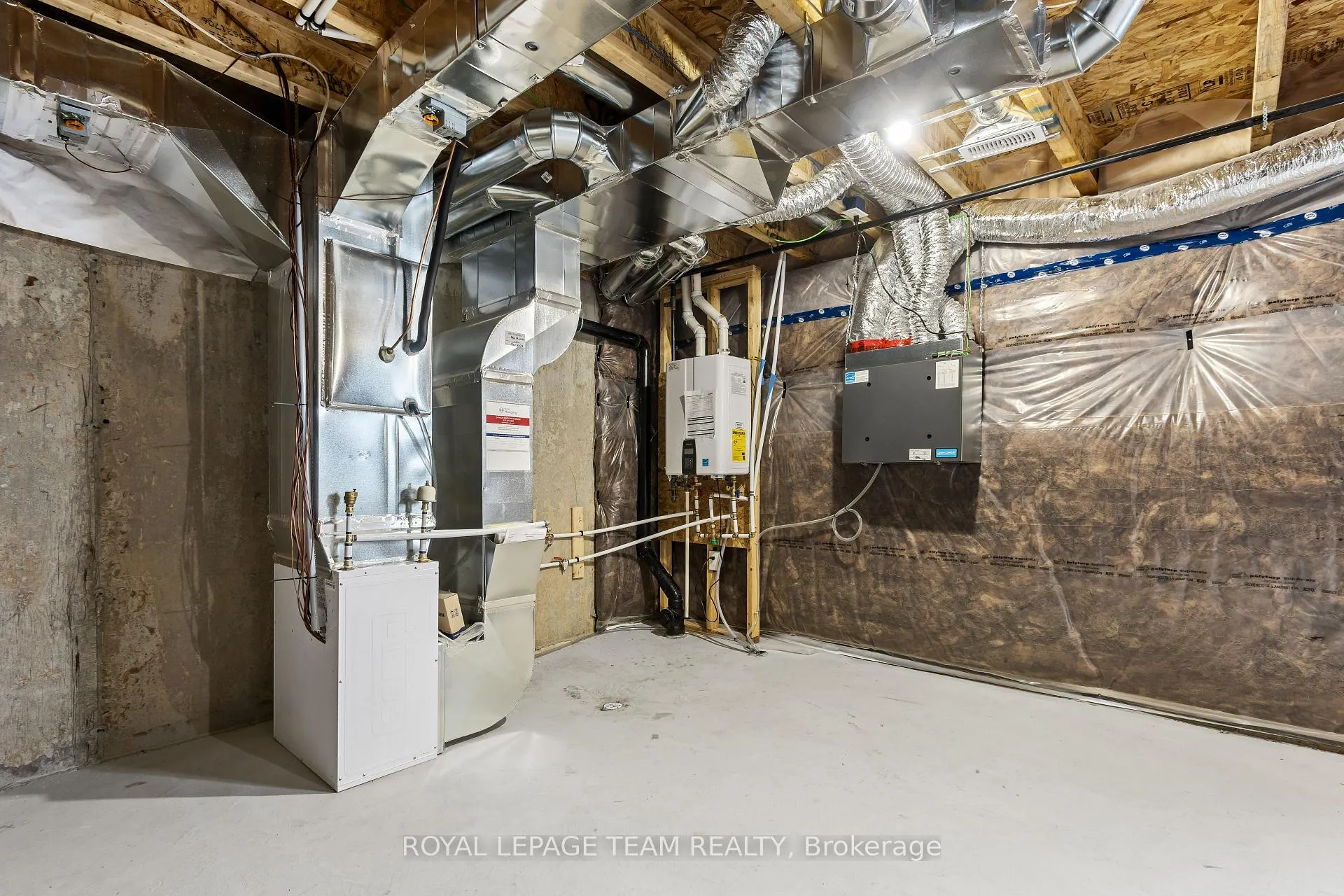 Photo 23 of 600 Bee Pollen Way, Ottawa, Kanata - Rural Kanata (Central) — HOMEH