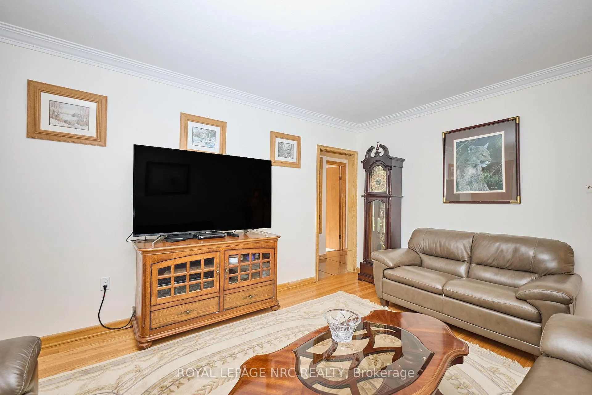 Photo 33 of 53 Concord Avenue, St. Catharines, Facer — HOMEH