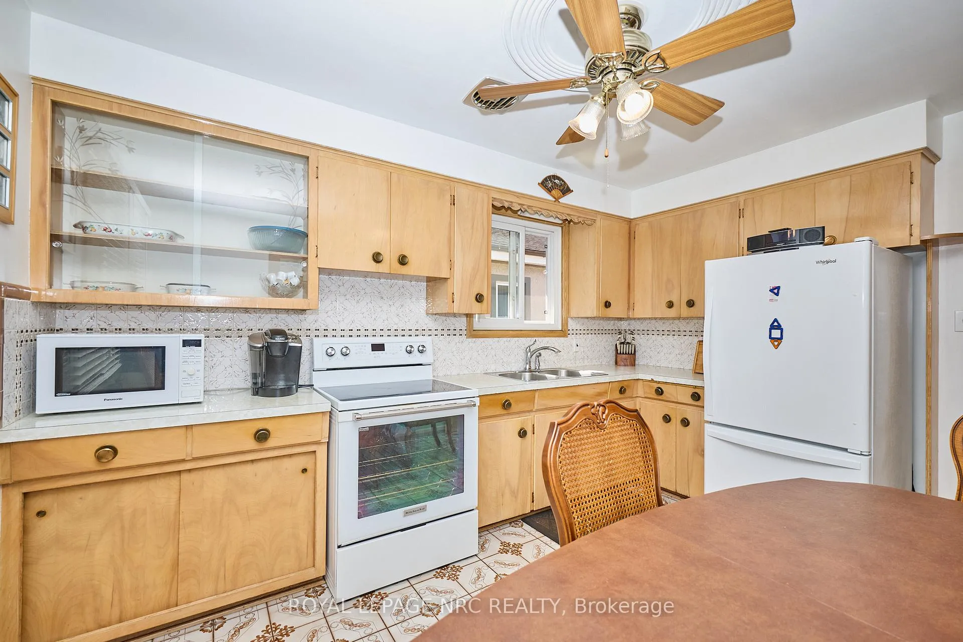 Photo 39 of 53 Concord Avenue, St. Catharines, Facer — HOMEH