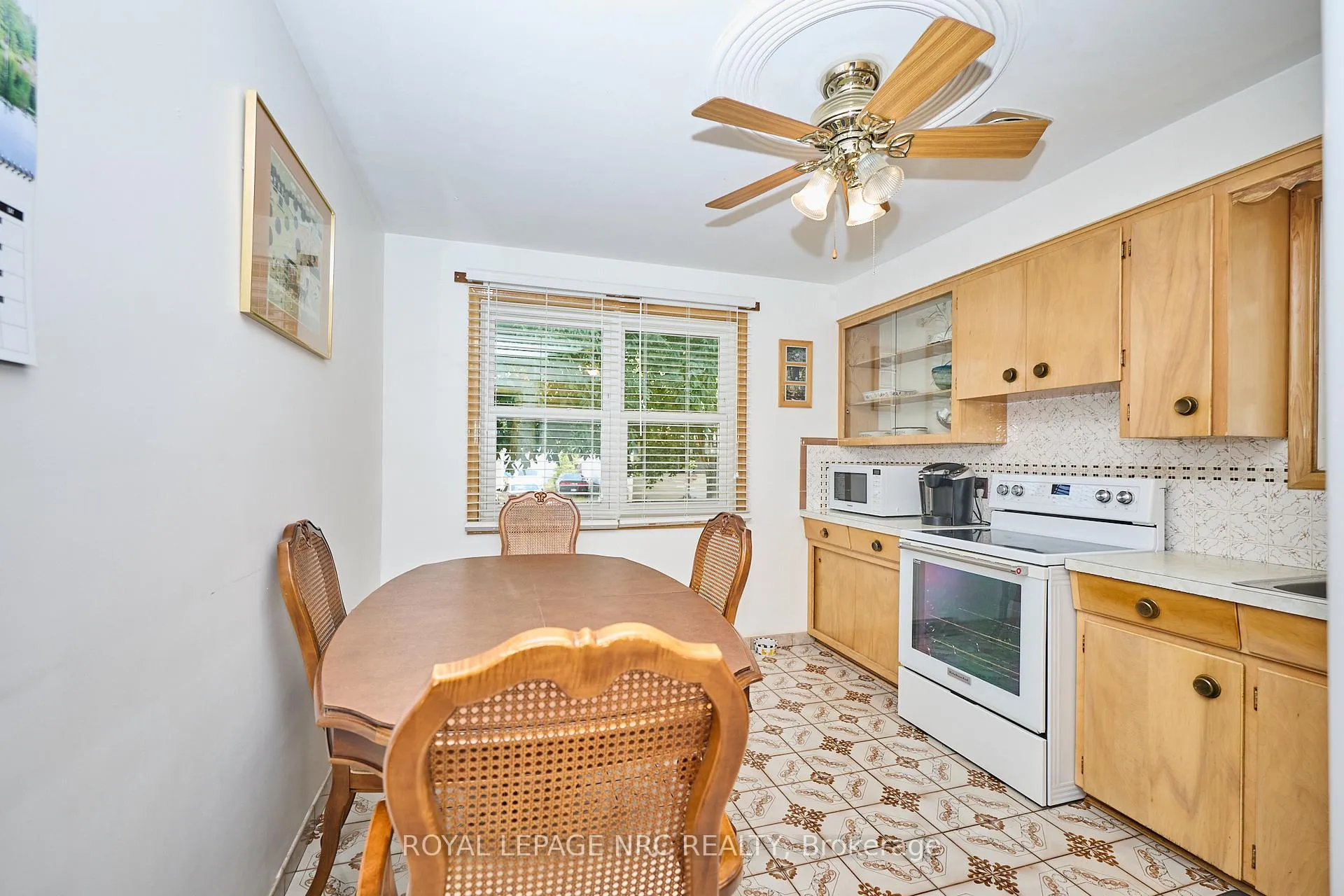 Photo 44 of 53 Concord Avenue, St. Catharines, Facer — HOMEH