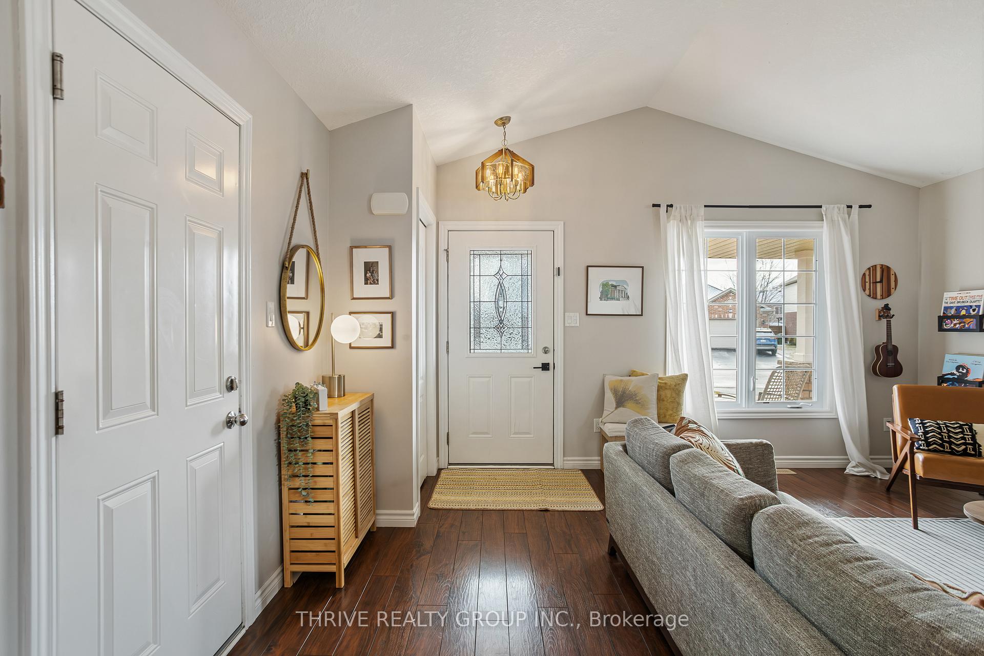 Photo 4 of 26 Harvest Court, St. Thomas — HOMEH