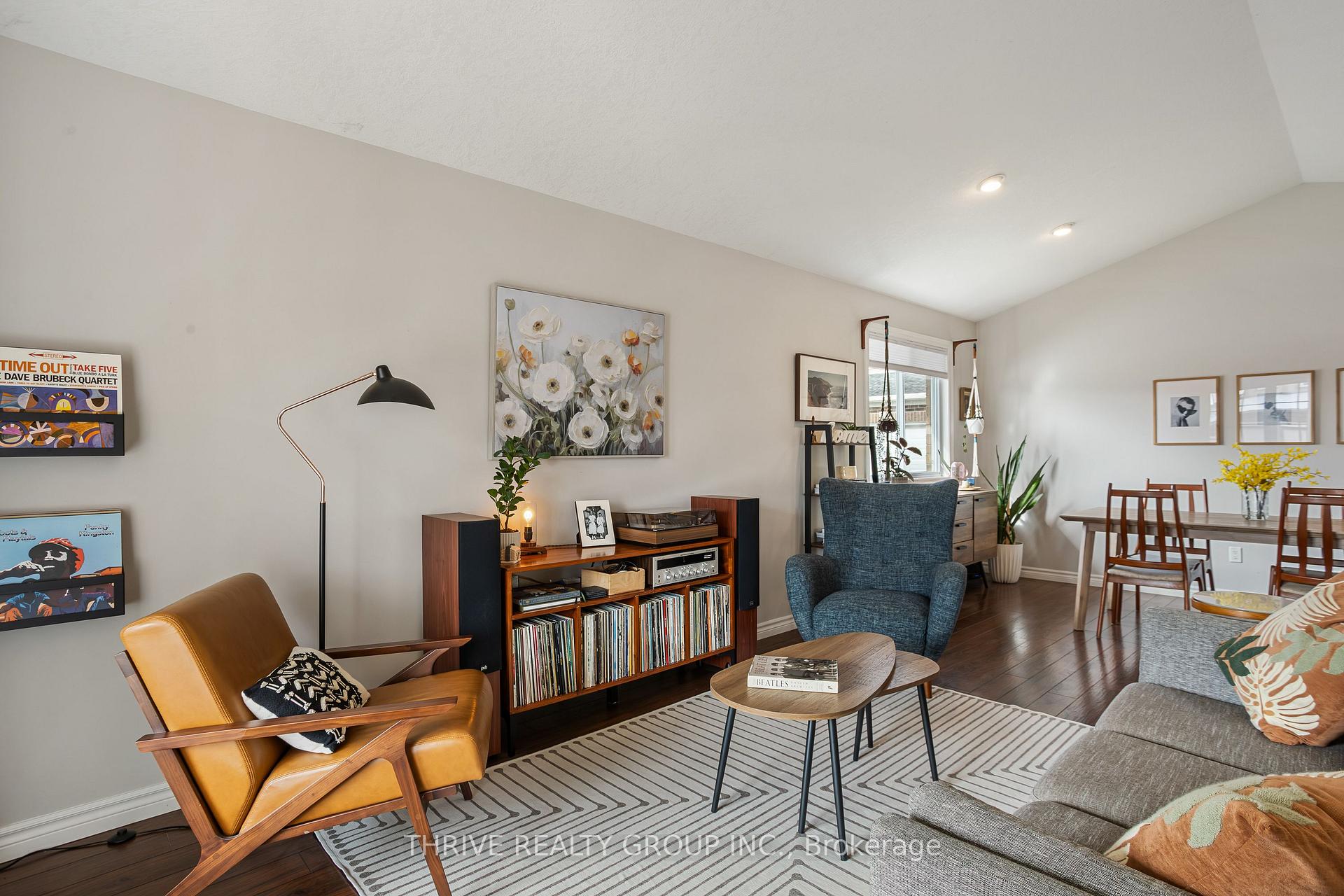 Photo 6 of 26 Harvest Court, St. Thomas — HOMEH