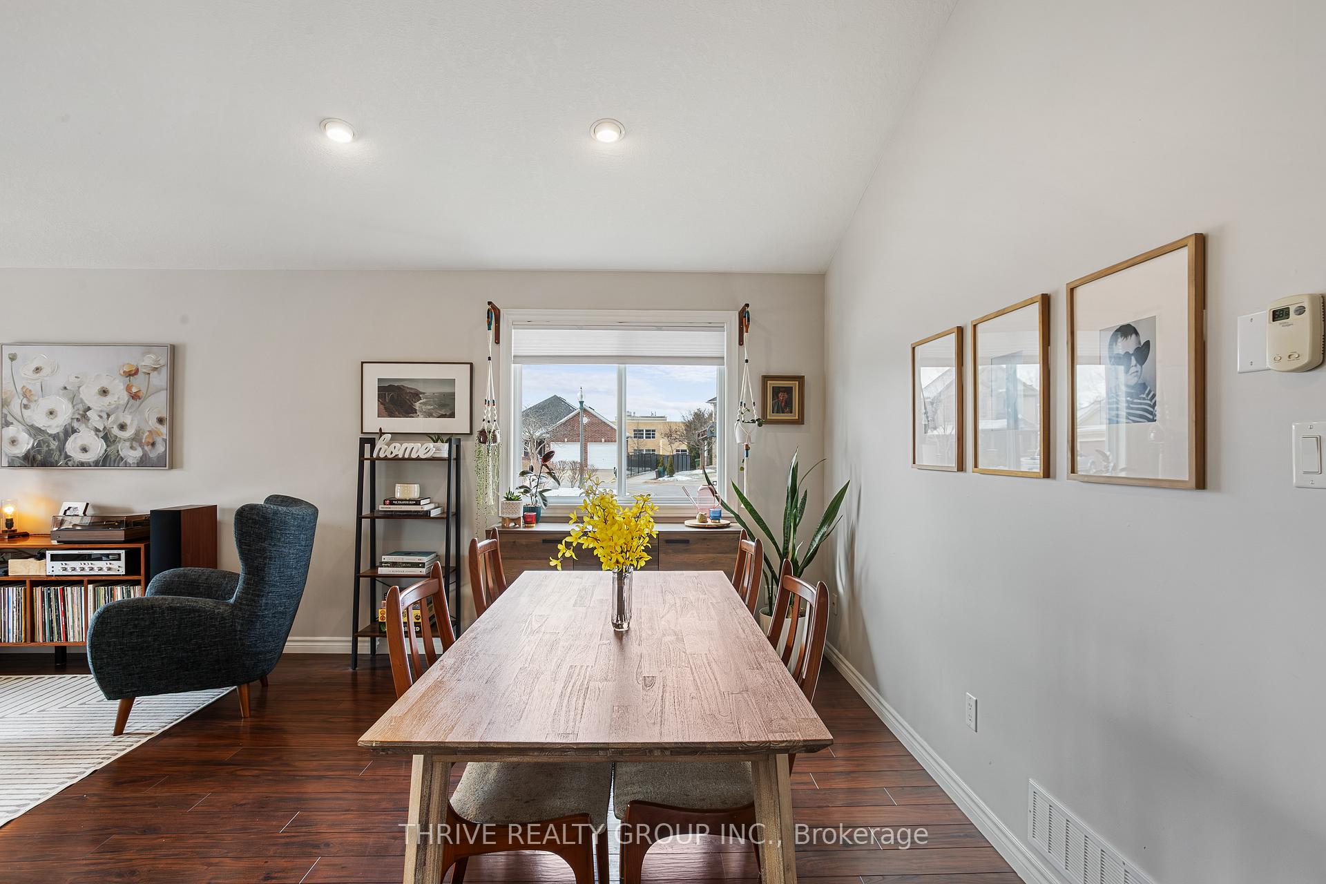 Photo 10 of 26 Harvest Court, St. Thomas — HOMEH