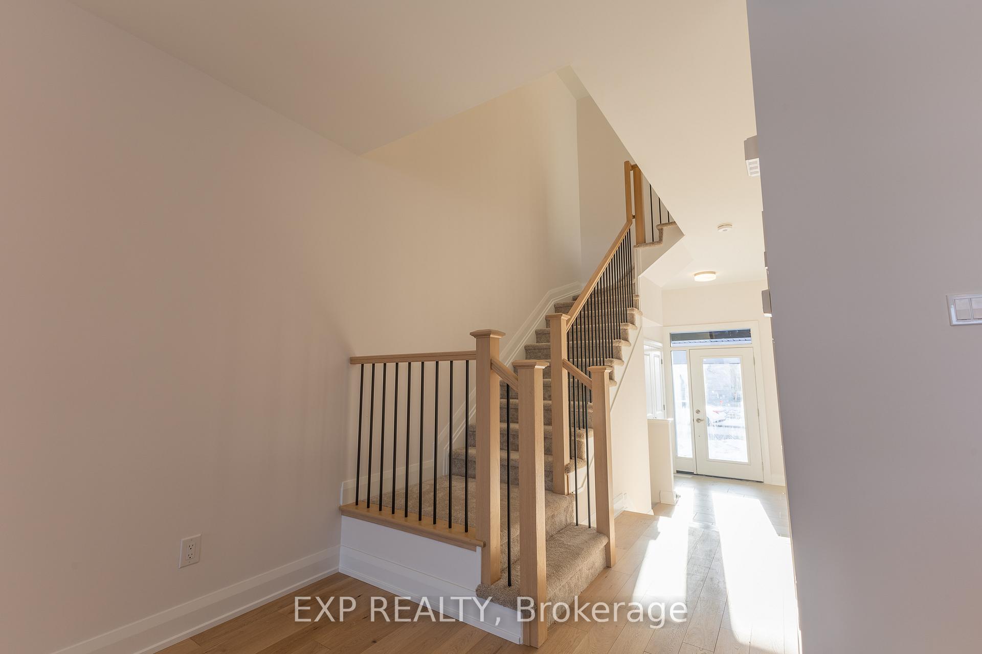 Photo 4 of 167 Craig Duncan Terrace, Ottawa, Stittsville (South) — HOMEH
