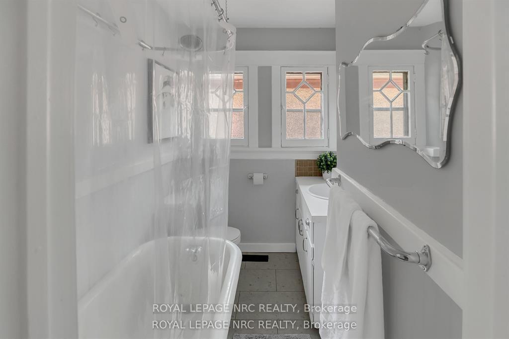 Photo 18 of 61 Thomas Street, St. Catharines, Downtown — HOMEH